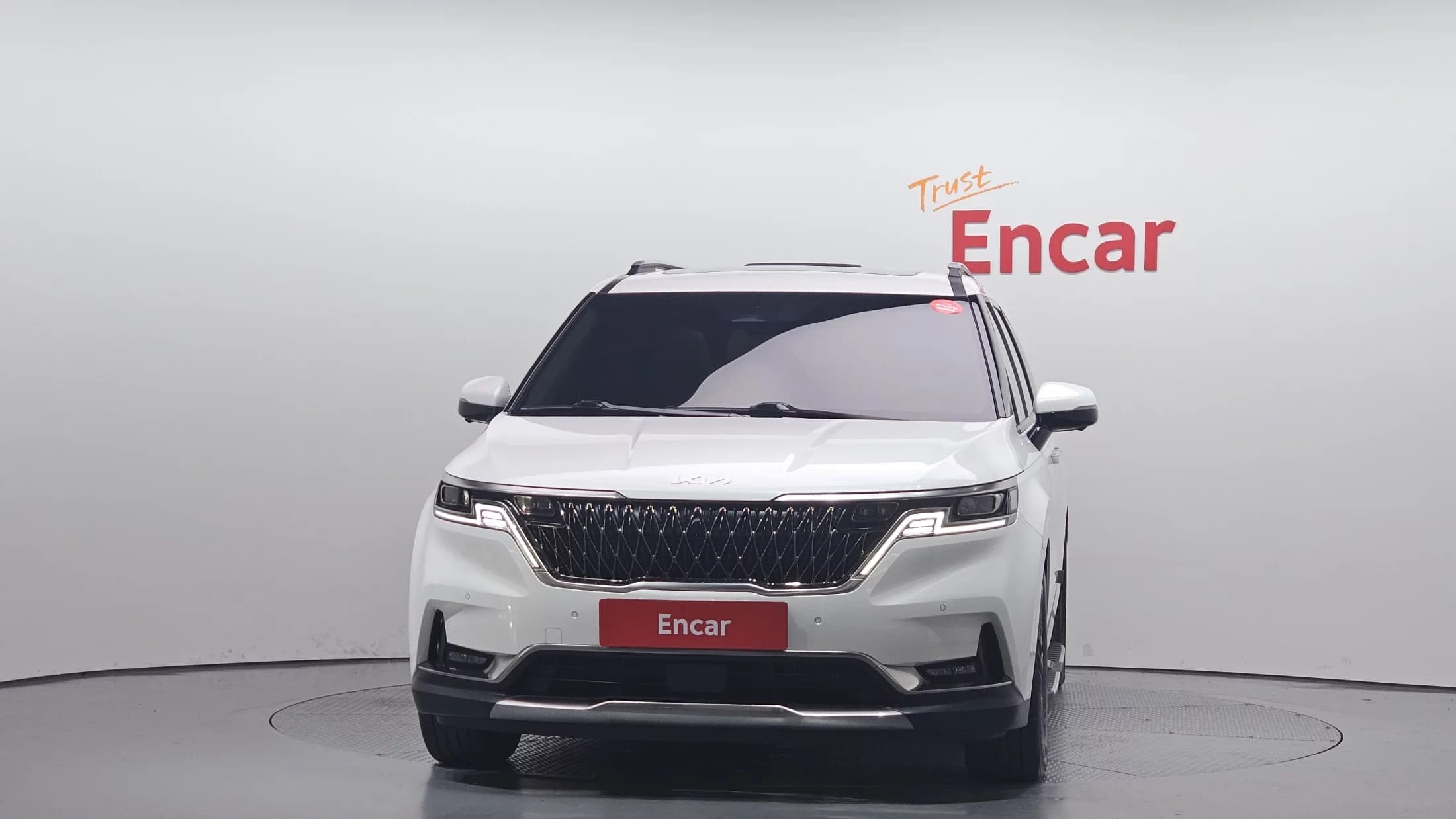 Kia Carnival 9-Seater Signature, 2022 г. 73353 км. — фото 3