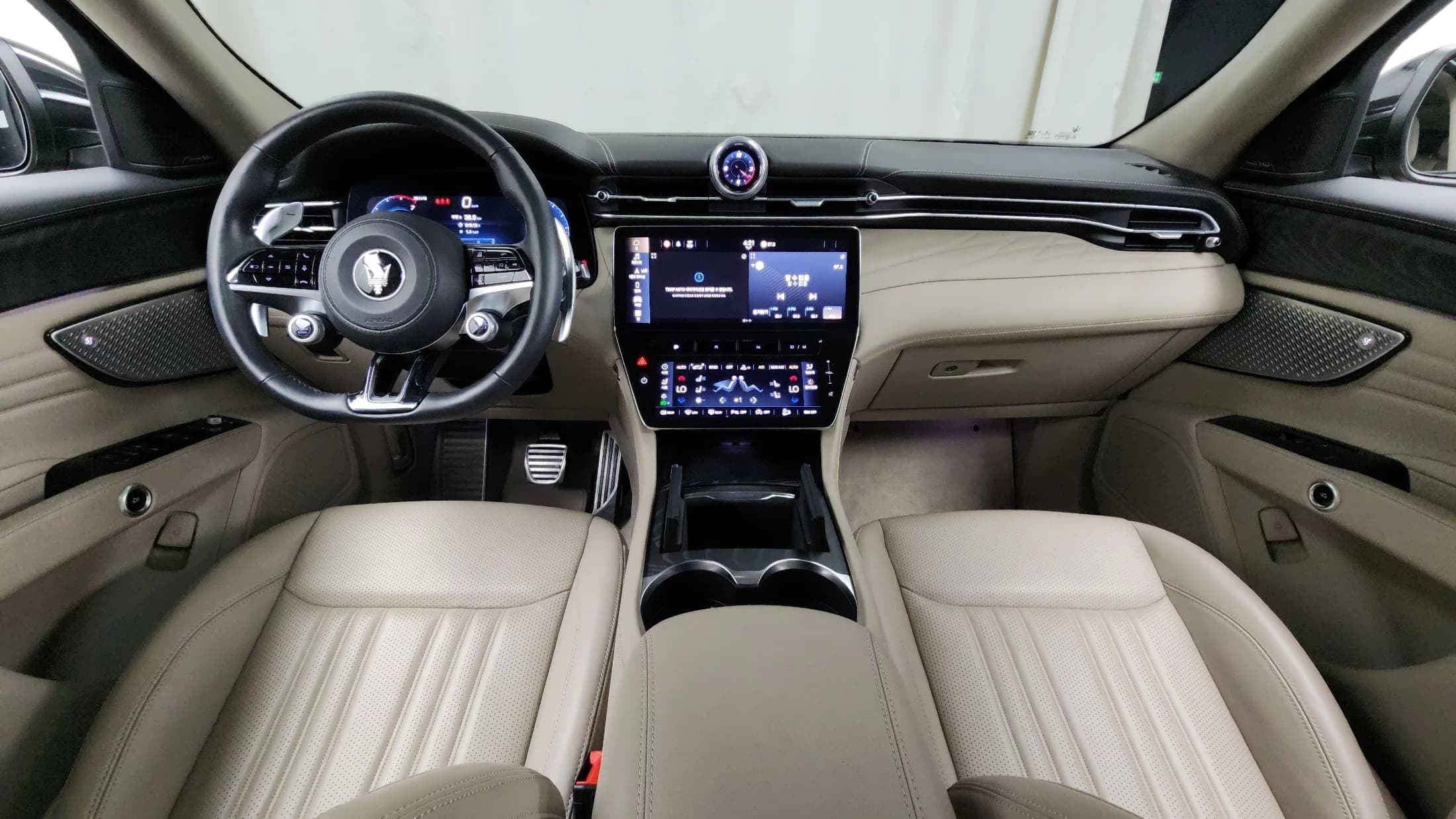Maserati GRECALE 2.0 AWD GT, 2023 г. 16601 км. — фото 7