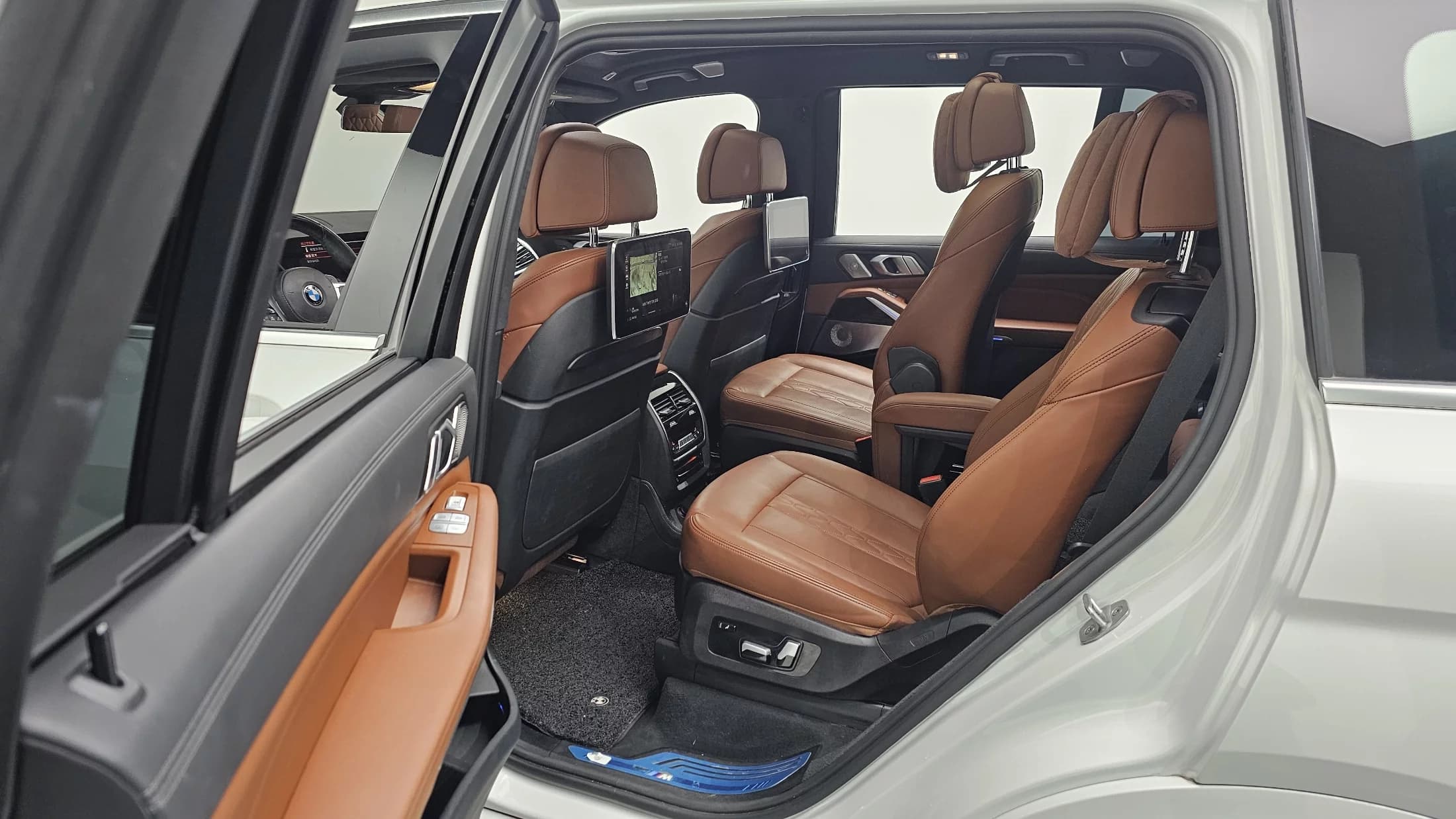 BMW X7 xDrive 40d M Sport 6STR, 2022 г. 46207 км. — фото 12