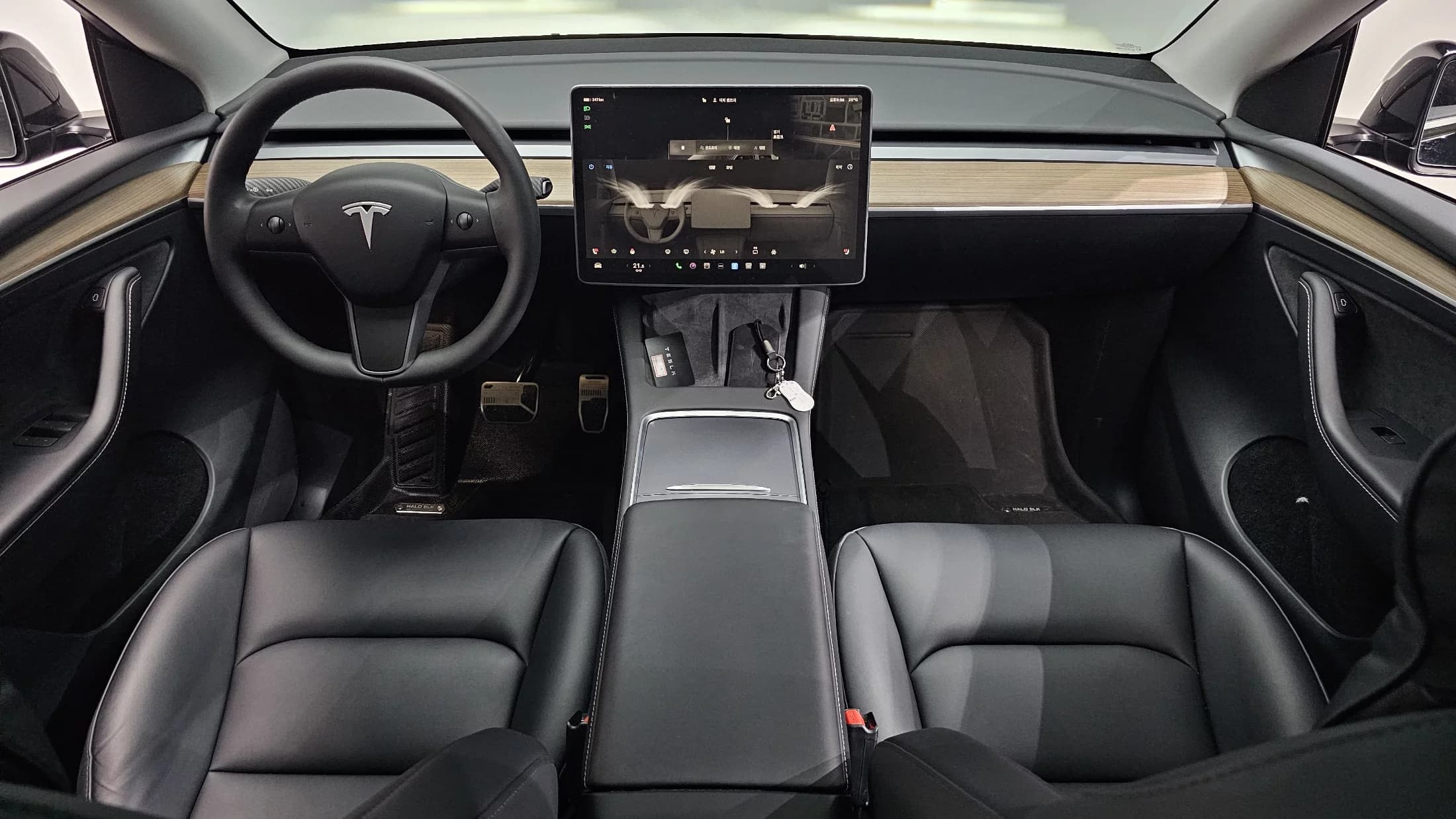 Tesla Model Y Long Range, электромобиль, 2024 г. 27713 км. — фото 6