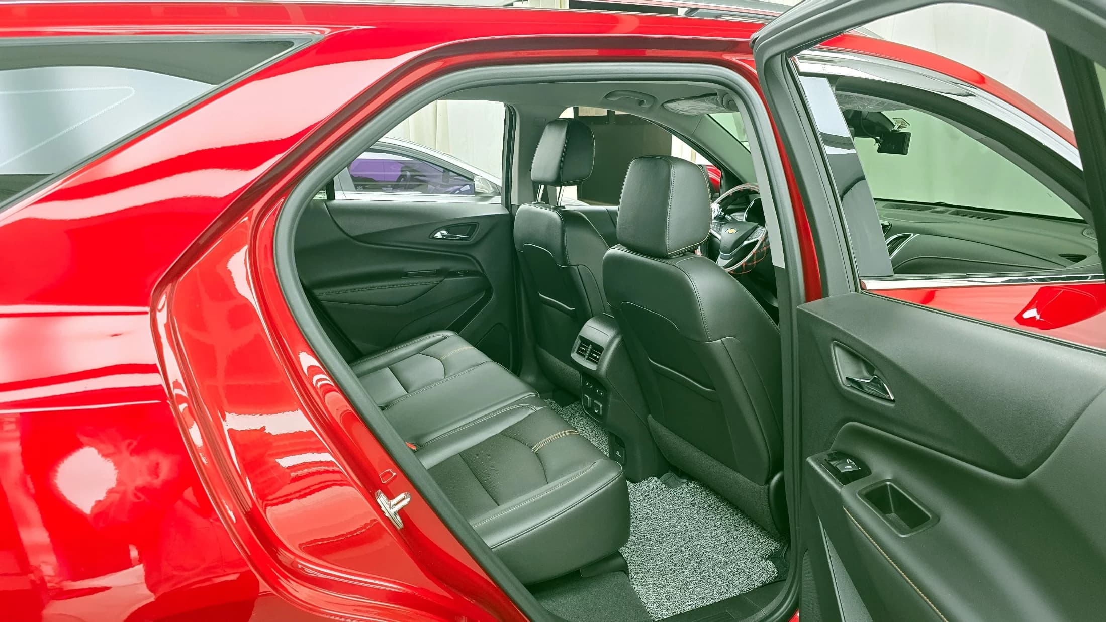 Daewoo Equinox 2WD Premier Exclusive, 2022 г. 41782 км. — фото 12