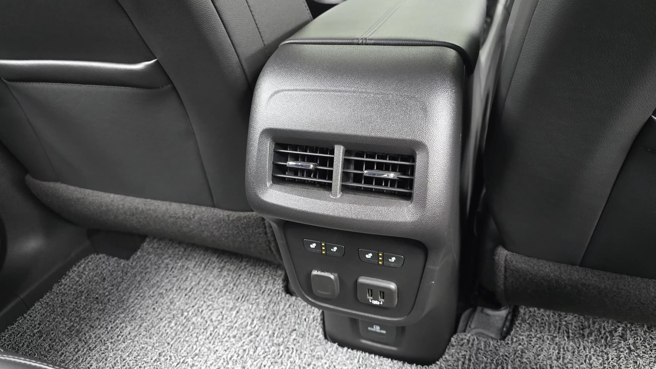 Daewoo Equinox 2WD Premier Exclusive, 2022 г. 41782 км. — фото 19