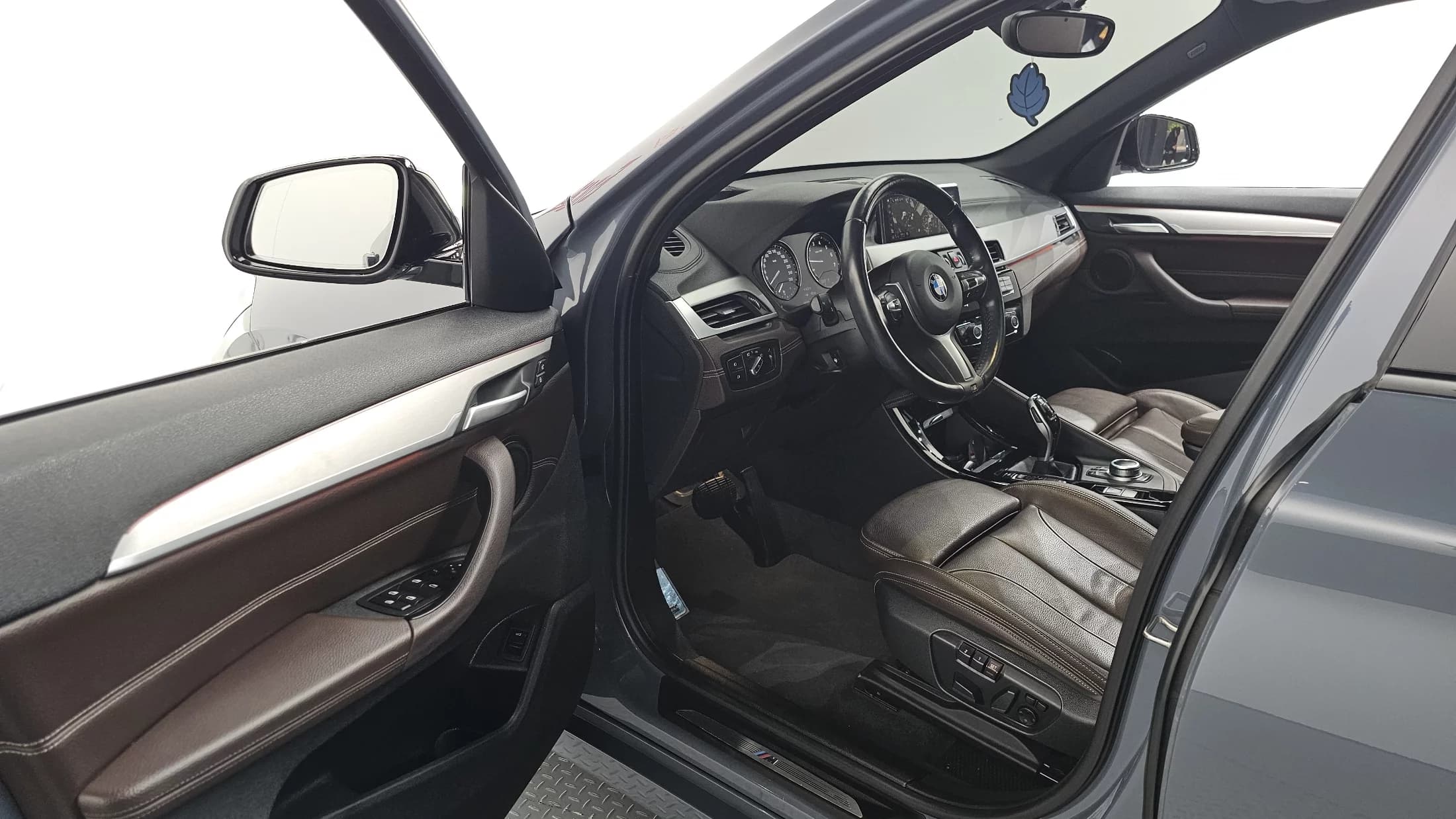 BMW X1 xDrive 20i M Sport, 2021 г. 69492 км. — фото 10