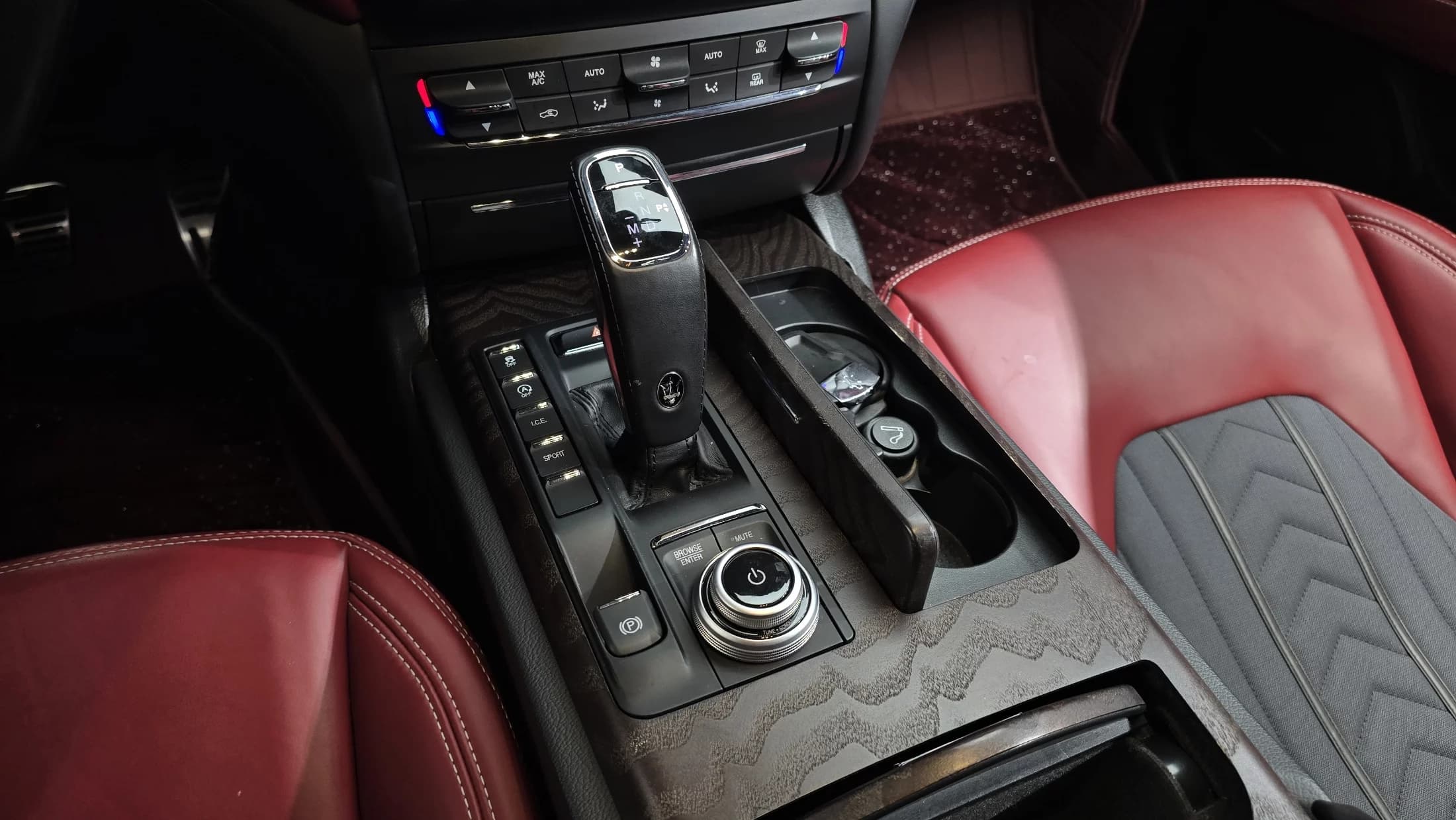Maserati GHIBLI 2.0 Granlusso 3rd, 2021 г. 59788 км. — фото 9