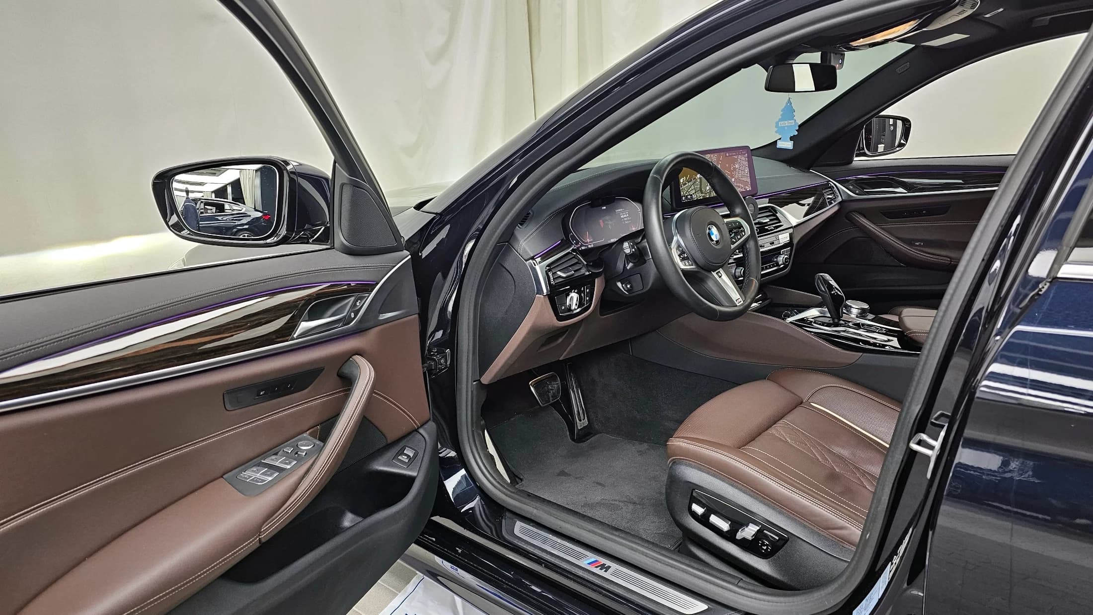 BMW 5-Series 523d xDrive M Sport, 2022 г. 80569 км. — фото 10