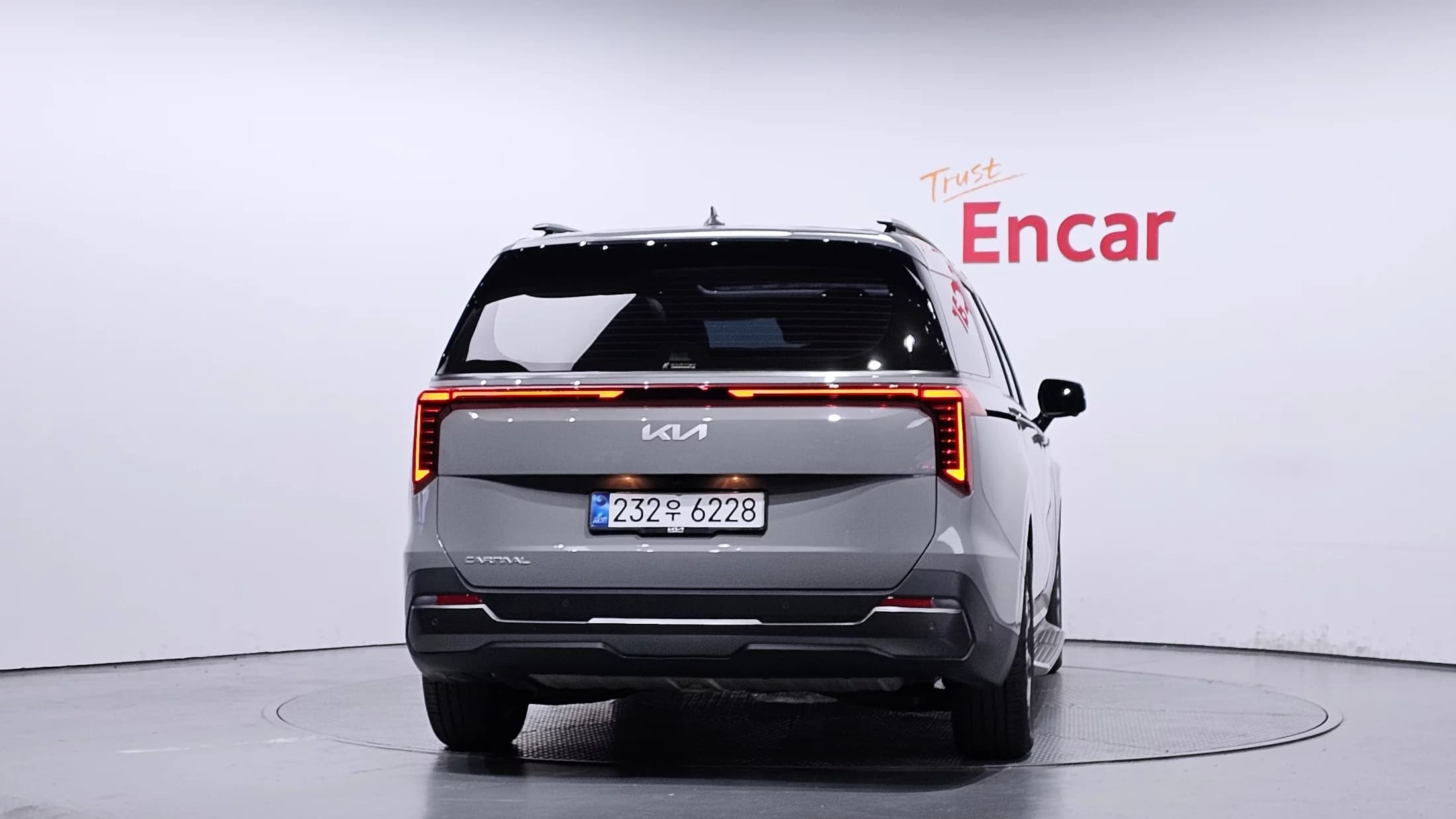 Kia Carnival 9-Seater Gravity, 2025 г. 5521 км. — фото 4