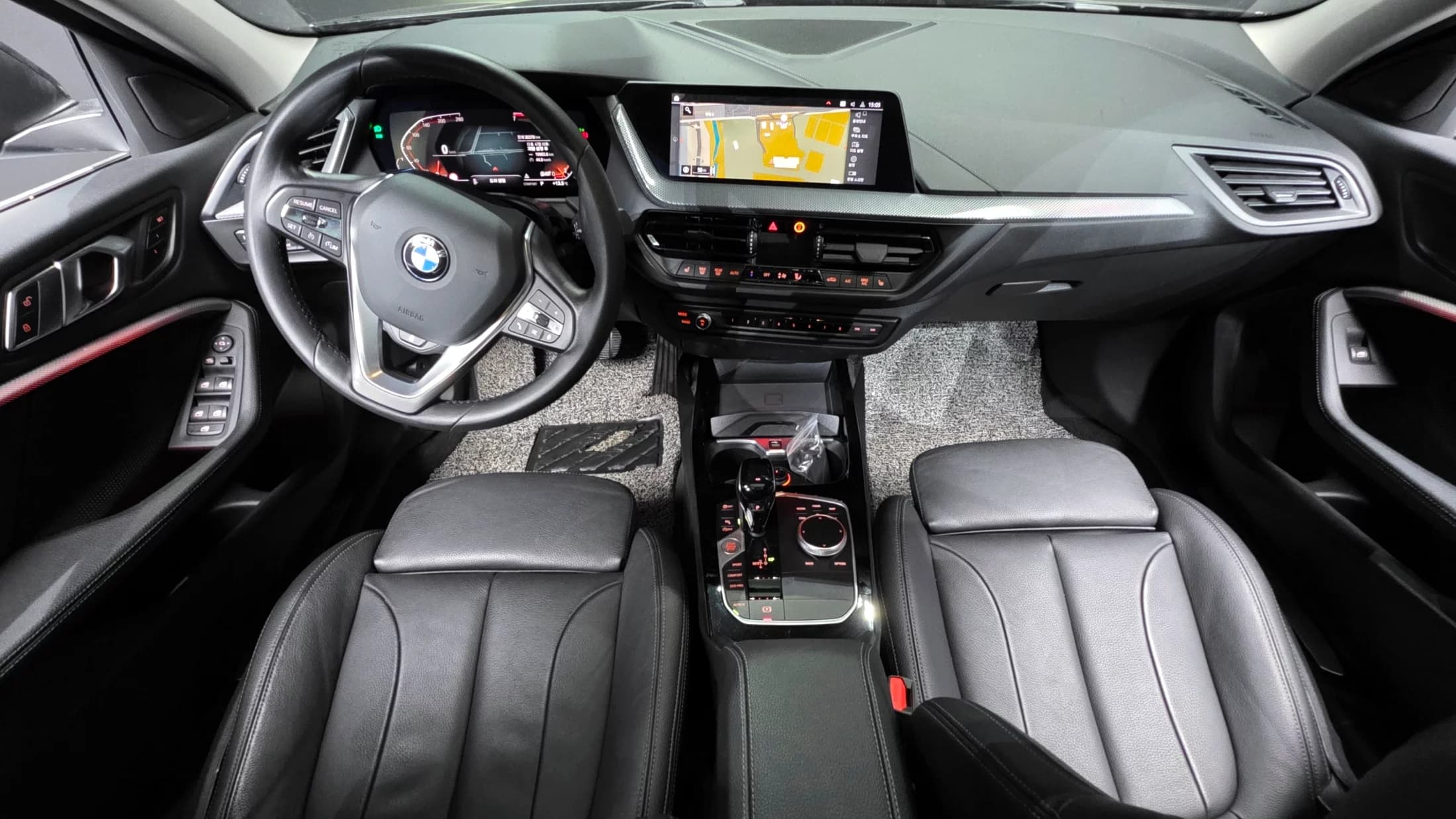 BMW 1-Series 120i Sports, 2022 г. 30380 км. — фото 7