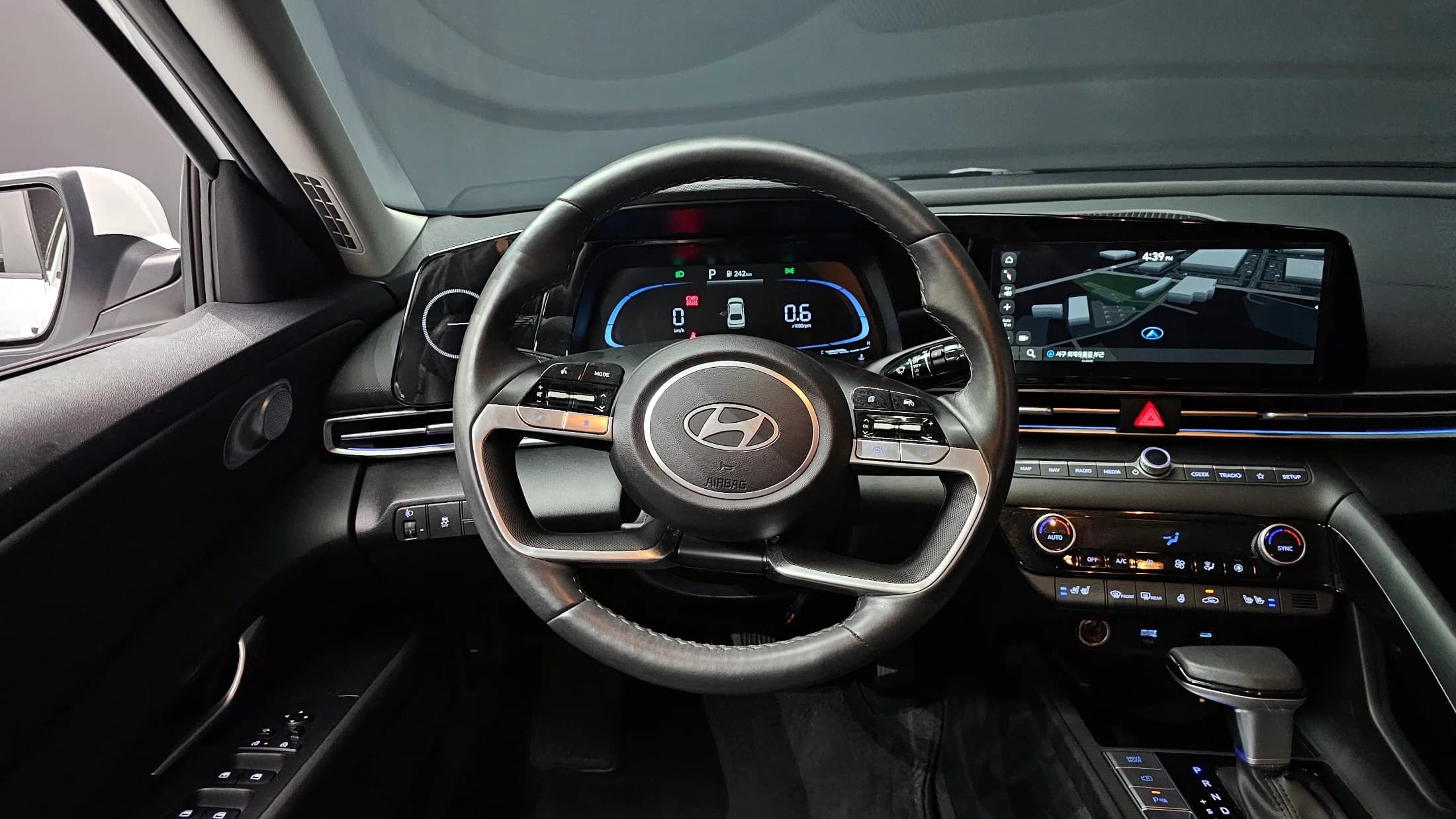 Hyundai AVANTE (Хендай Элантра) 1.6 Modern, 2024 г. 24514 км. — фото 13