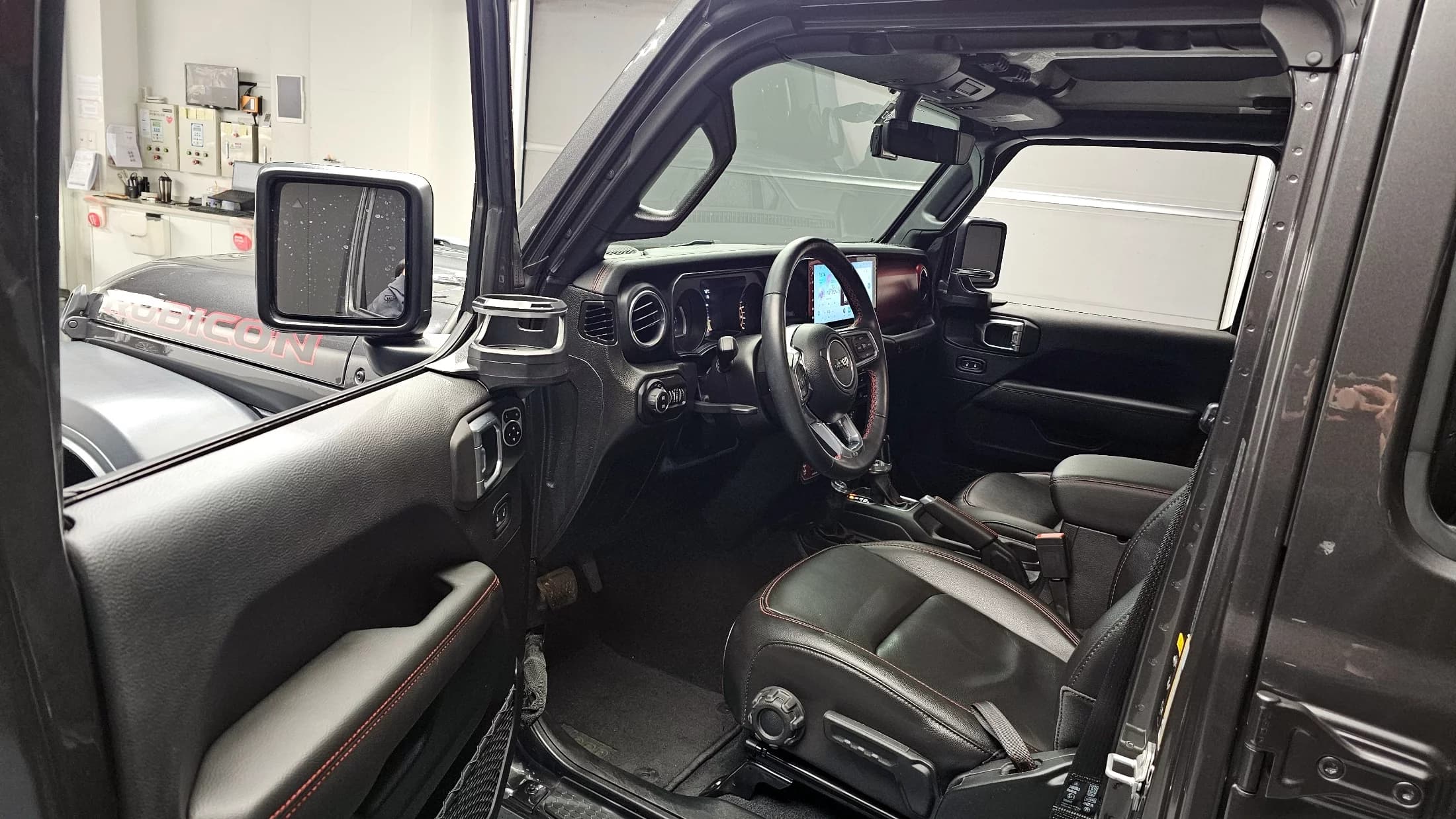 Jeep WRANGLER 2.0 Rubicon 4Door, 2023 г. 18032 км. — фото 10