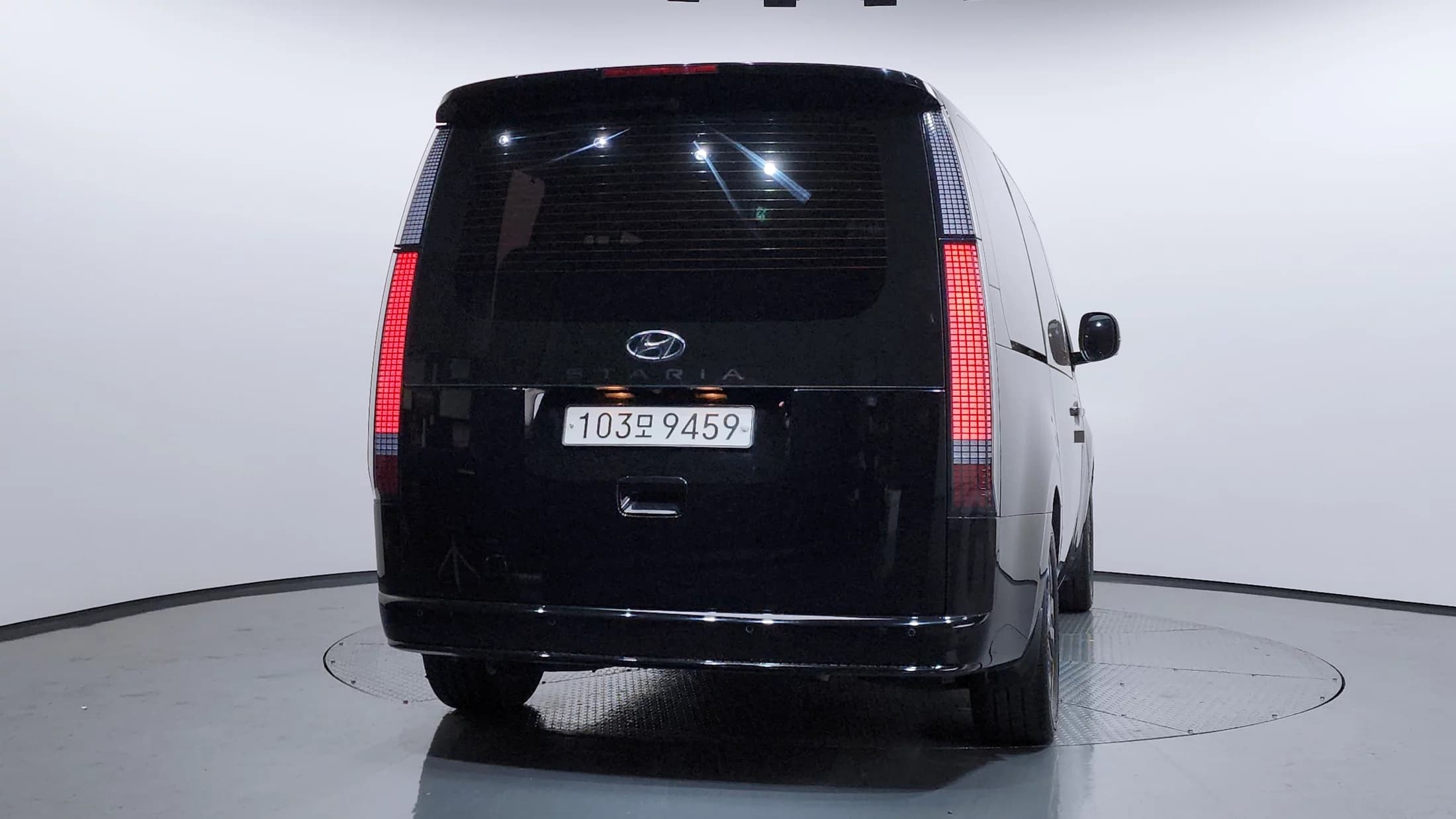 Hyundai Staria Lounge 9-Seater Inspiration, 2021 г. 125810 км. — фото 4