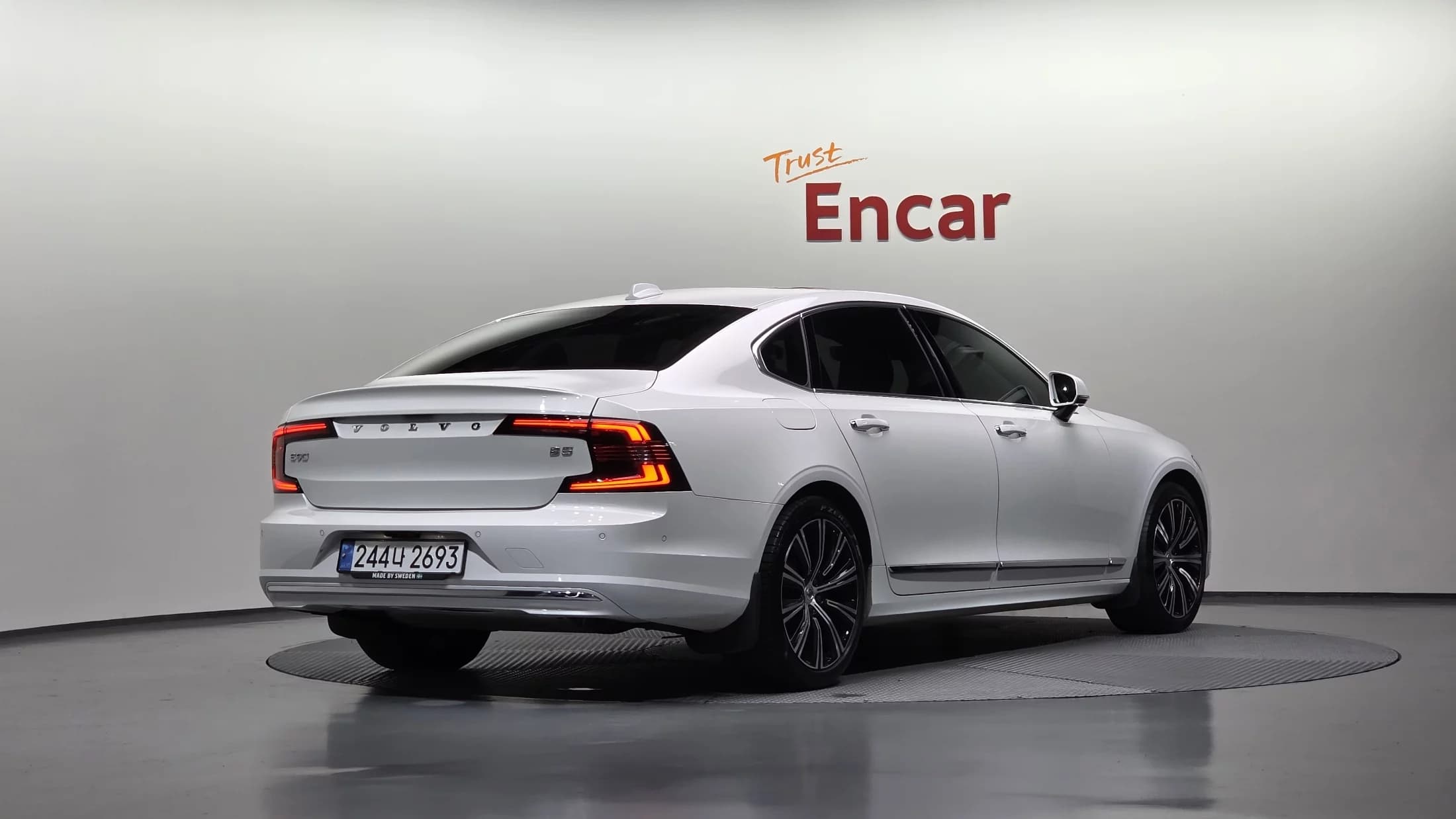 Volvo S90 B5 Ultimate Bright, 2022 г. 60379 км. — фото 2