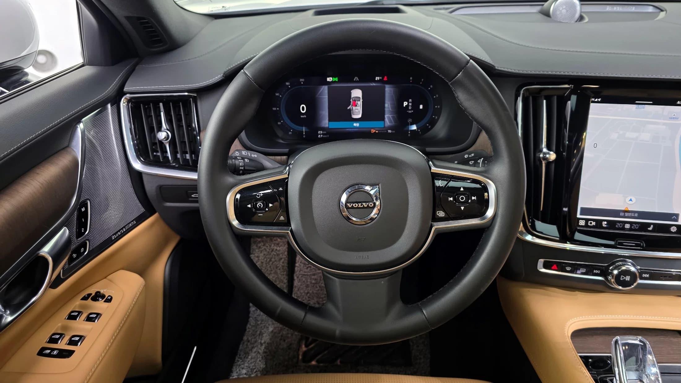 Volvo S90 B5 Ultimate Bright, 2022 г. 60379 км. — фото 13