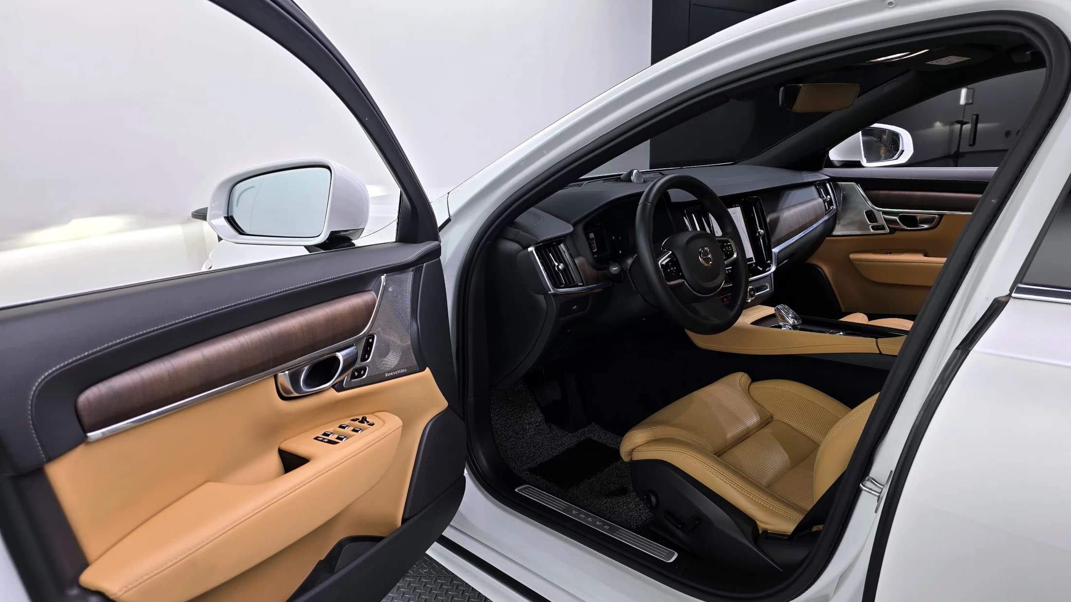 Volvo S90 B5 Ultimate Bright, 2022 г. 60379 км. — фото 10