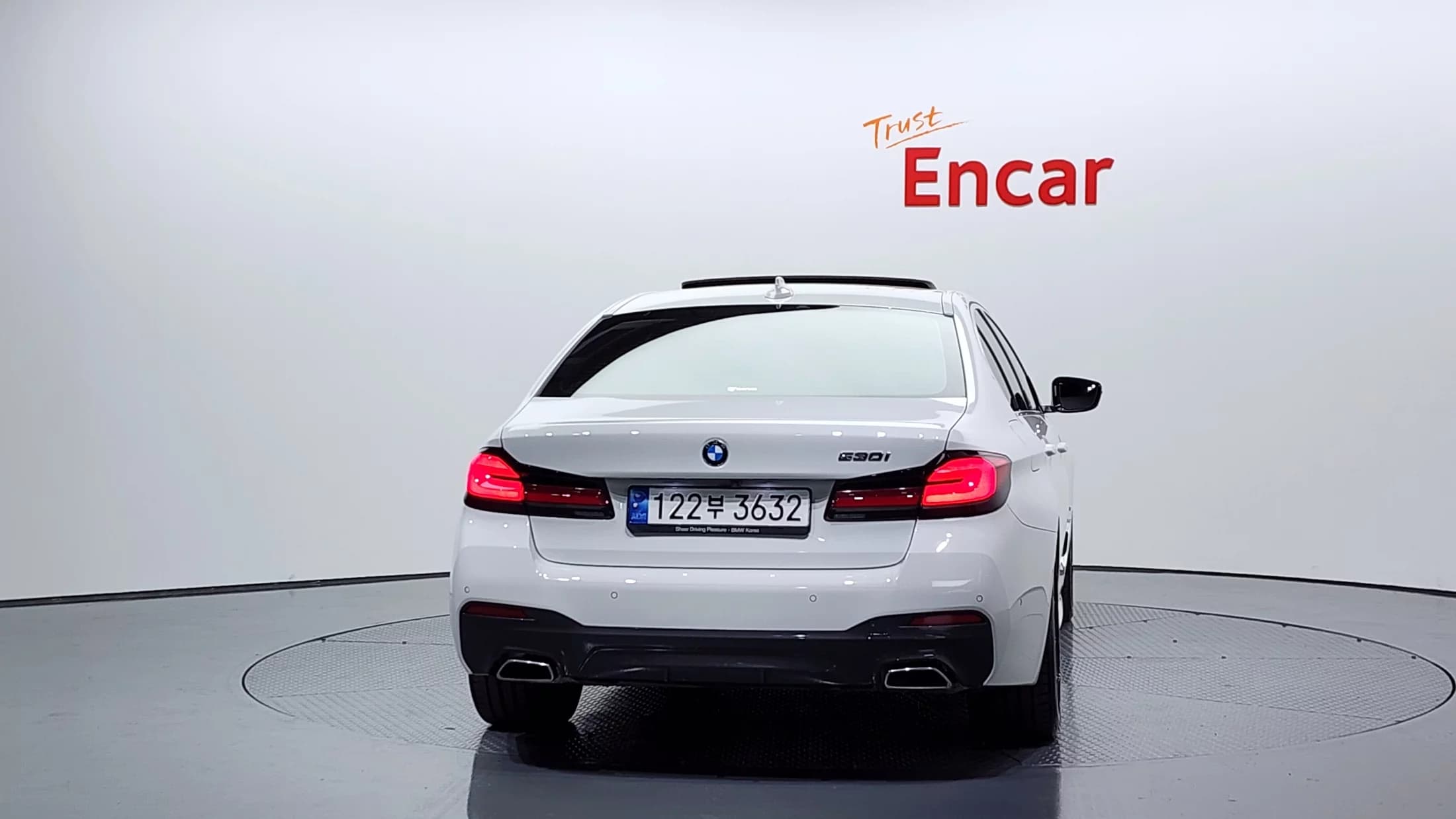 BMW 5-Series 530i M Sport Package, 2023 г. 42247 км. — фото 4