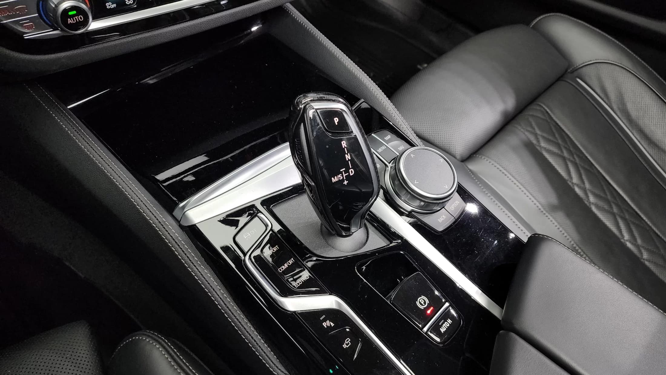 BMW 5-Series 530i M Sport Package, 2023 г. 42247 км. — фото 9