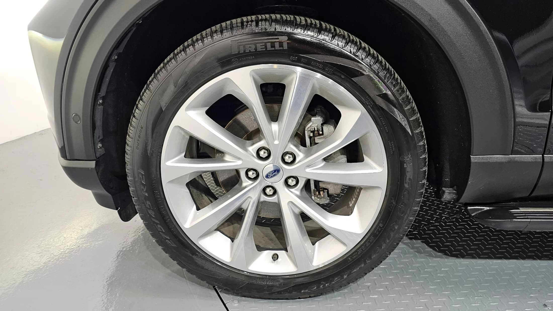 Ford EXPLORER 3.0 Platinum 4WD, 2021 г. 15112 км. — фото 5