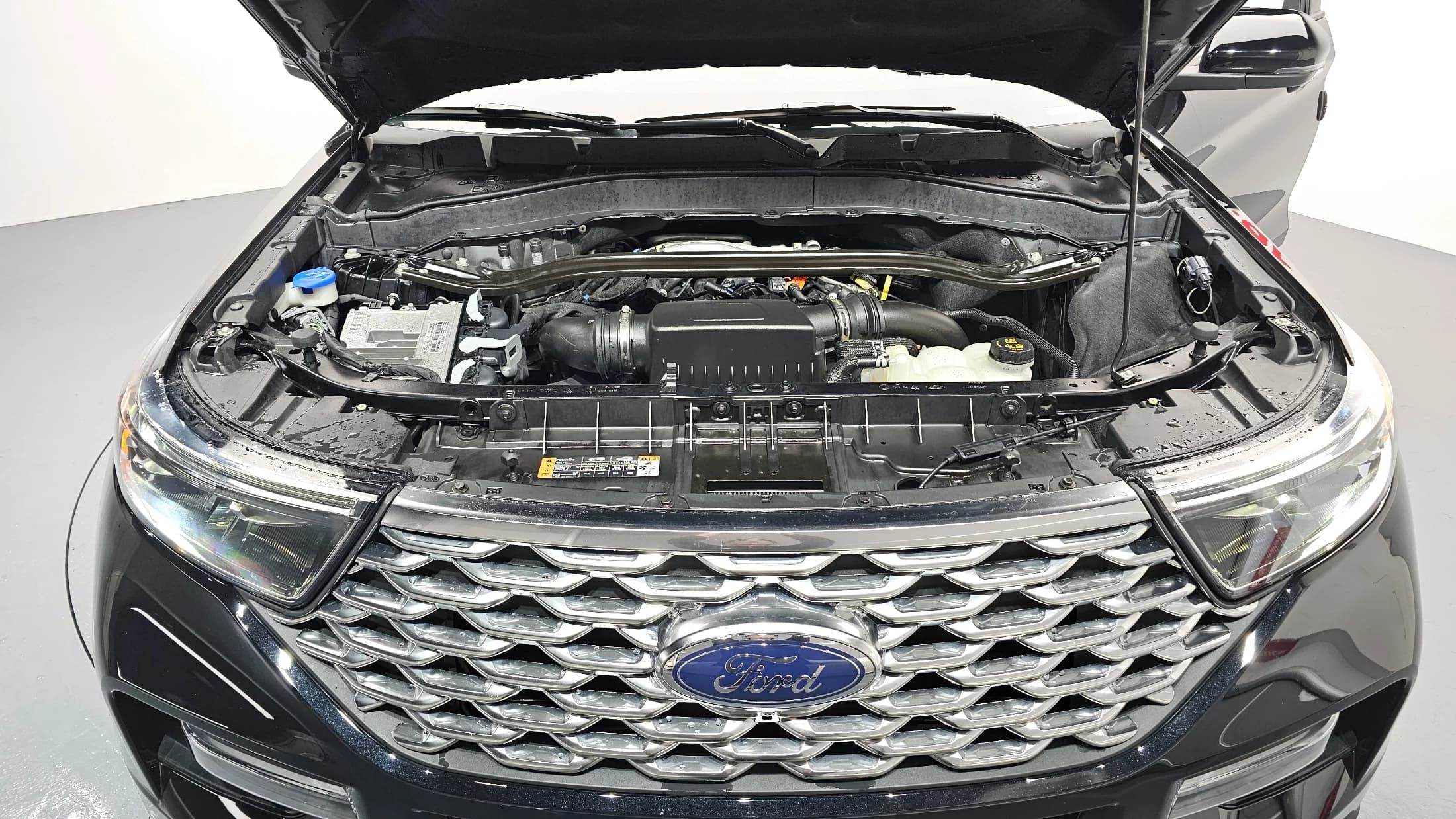 Ford EXPLORER 3.0 Platinum 4WD, 2021 г. 15112 км. — фото 6