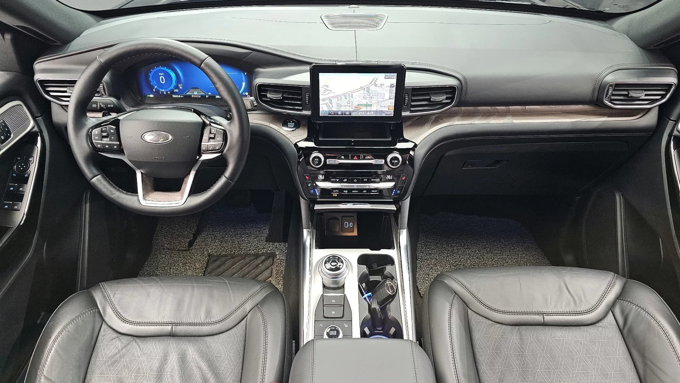 Ford EXPLORER 3.0 Platinum 4WD, 2021 г. 15112 км. — фото 7