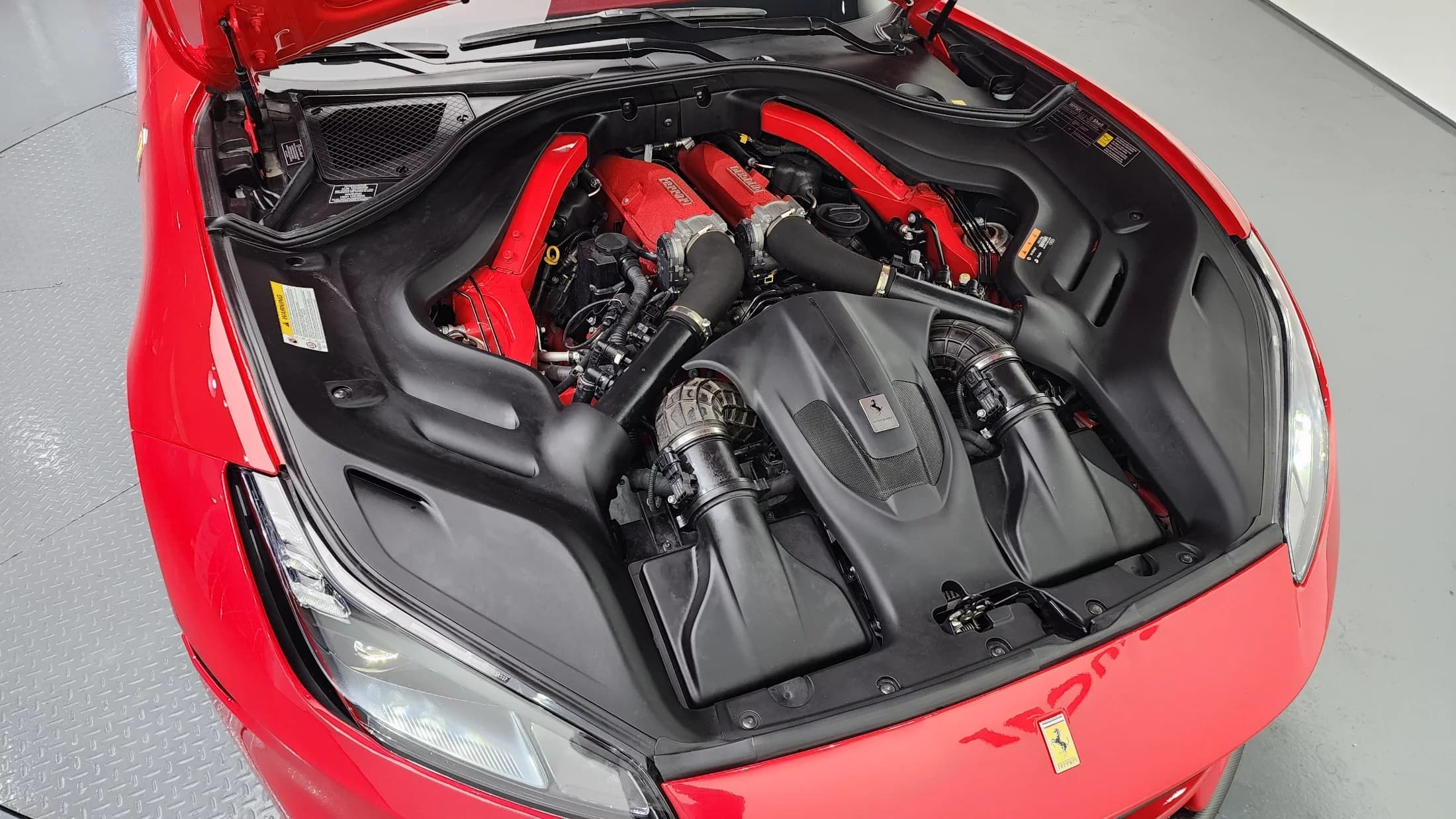 Ferrari PORTOFINO M 3.9 V8, 2022 г. 20341 км. — фото 6