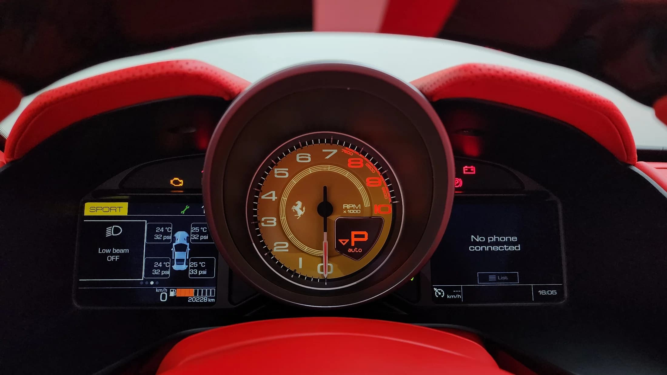 Ferrari PORTOFINO M 3.9 V8, 2022 г. 20341 км. — фото 8