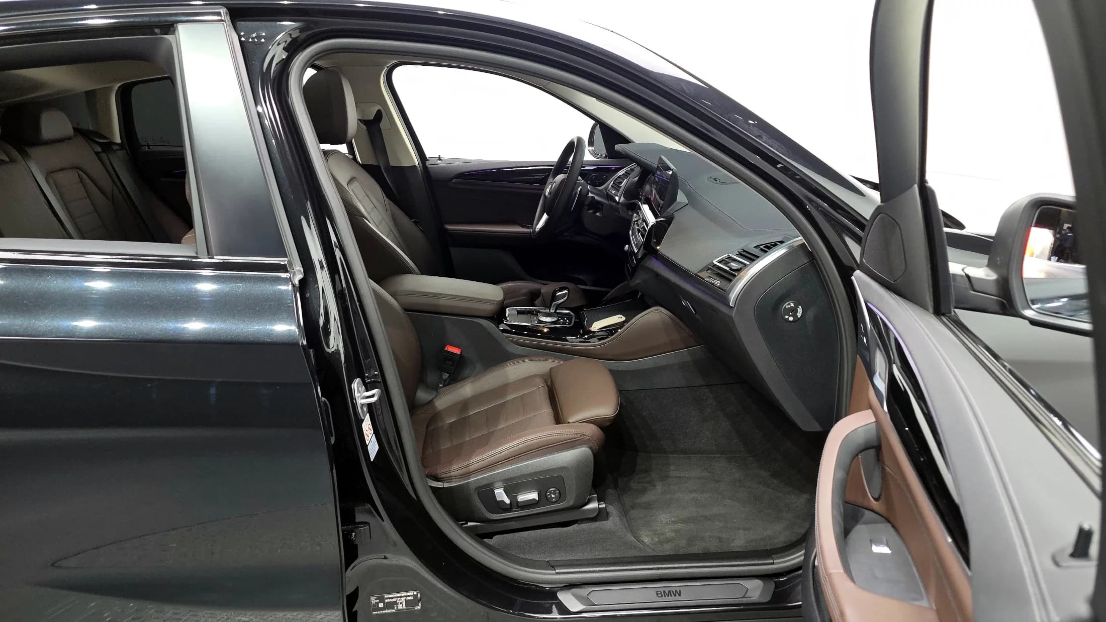 BMW X4 xDrive20i xLine, 2022 г. 31836 км. — фото 11