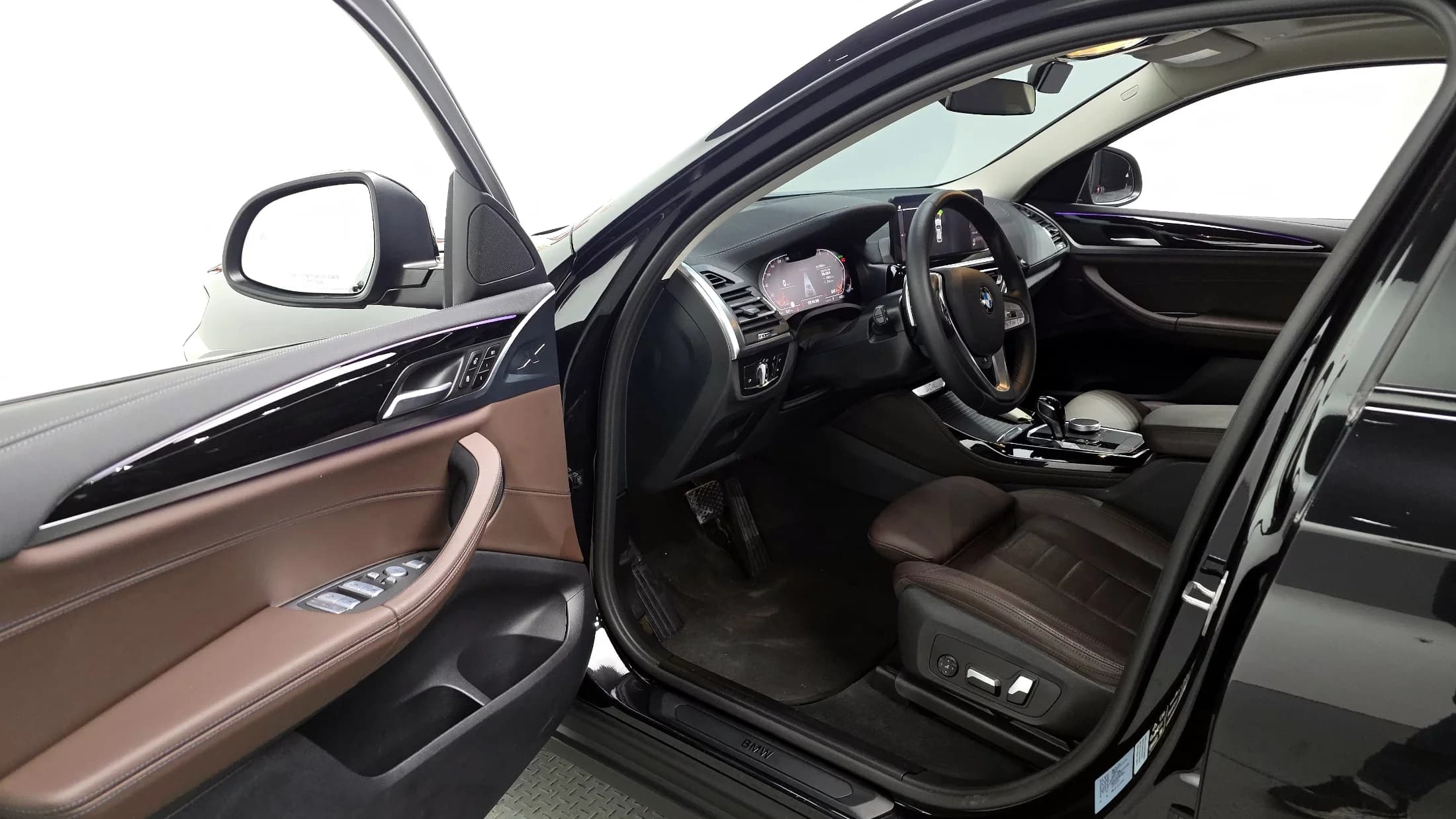 BMW X4 xDrive20i xLine, 2022 г. 31836 км. — фото 10