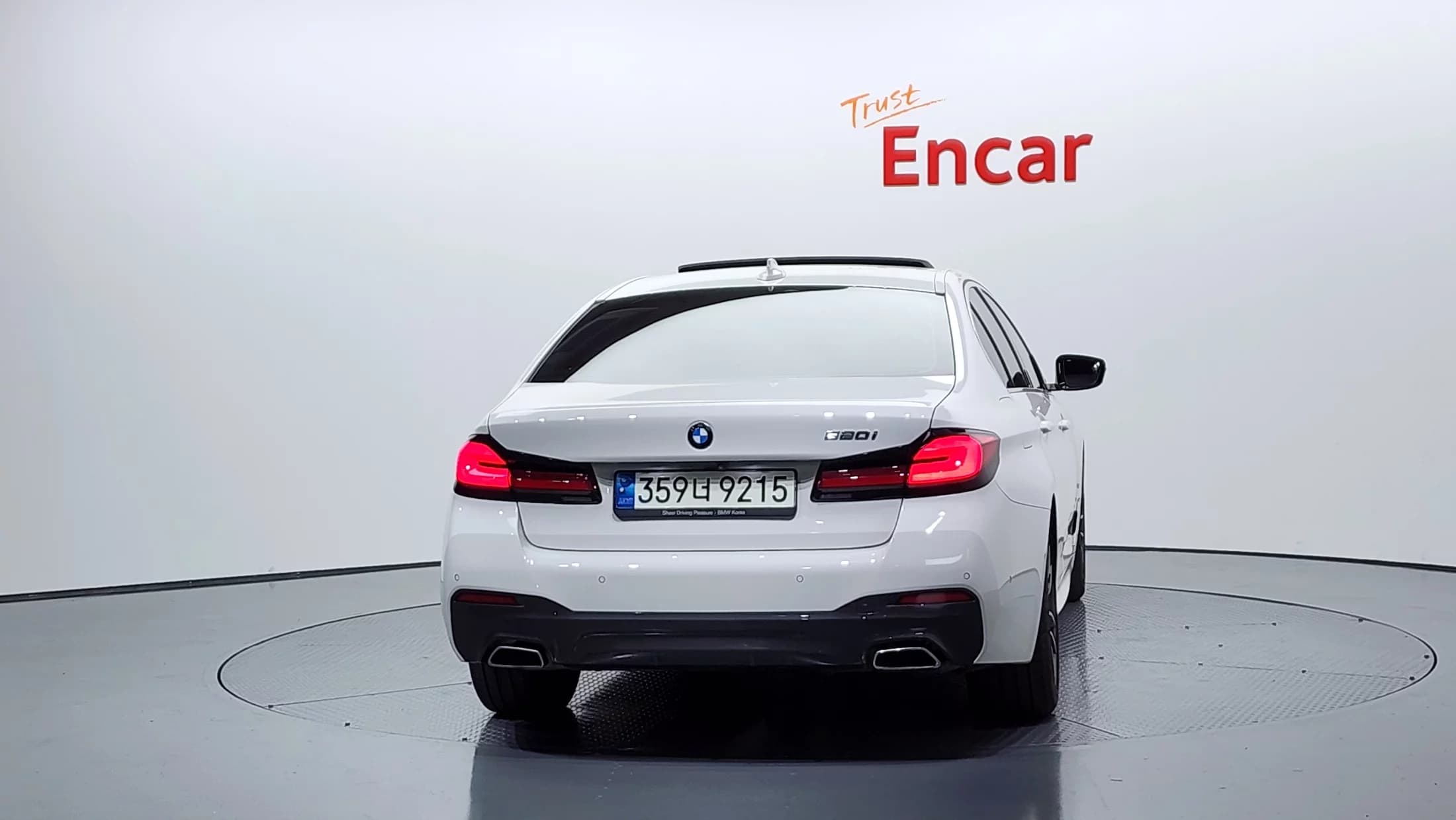 BMW 5-Series 520i M Sport, 2021 г. 30670 км. — фото 4