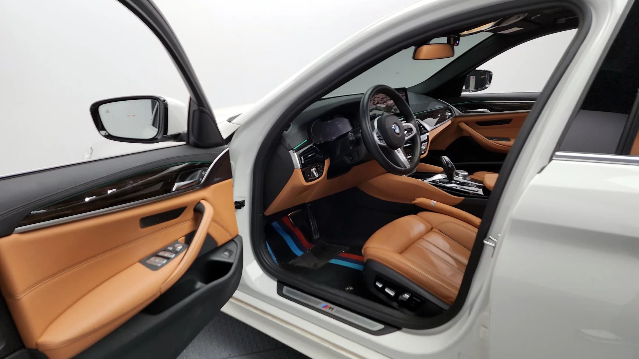 BMW 5-Series 520i M Sport, 2021 г. 30670 км. — фото 10