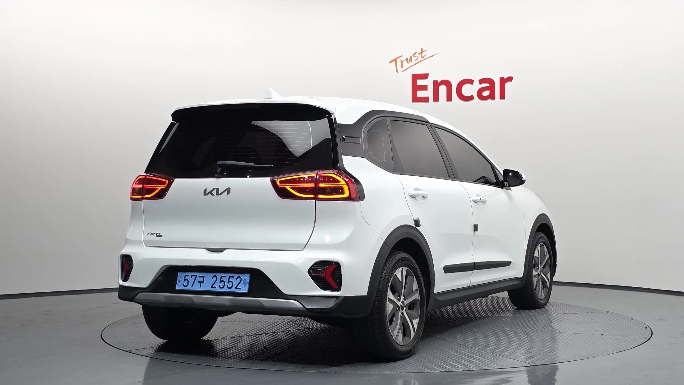 Kia Niro Earth, электромобиль, 2022 г. 98934 км. — фото 2
