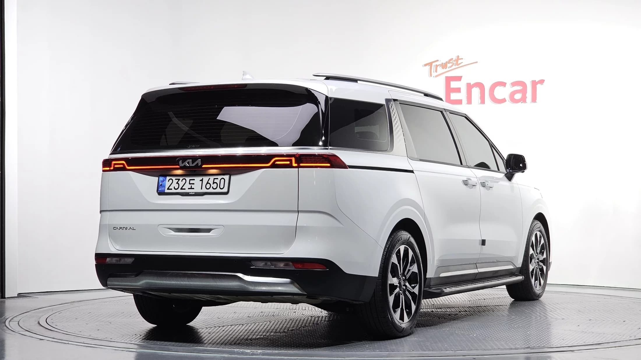 Kia Carnival 9-Seater Noblesse, 2022 г. 14255 км. — фото 2