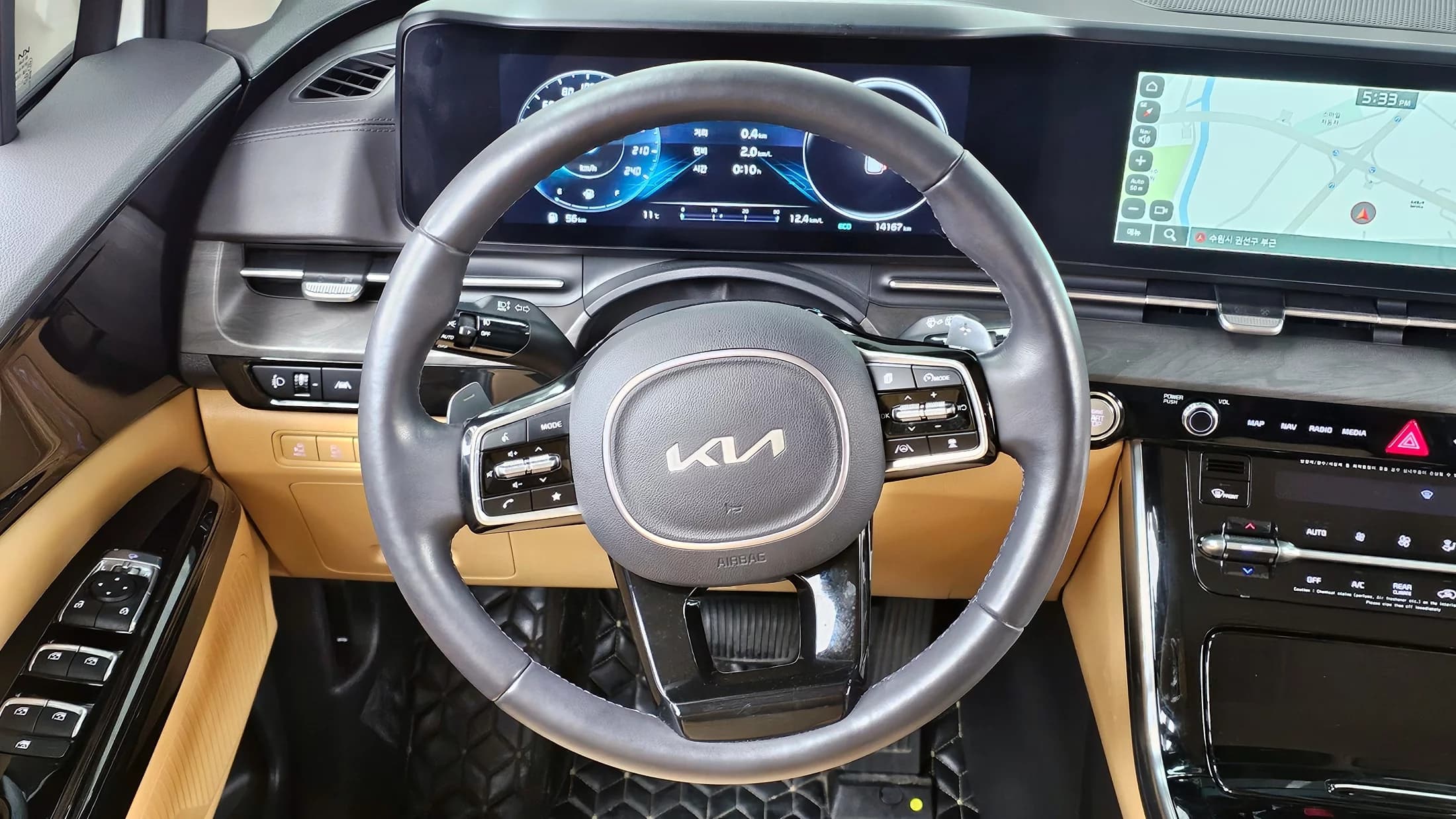 Kia Carnival 9-Seater Noblesse, 2022 г. 14255 км. — фото 13