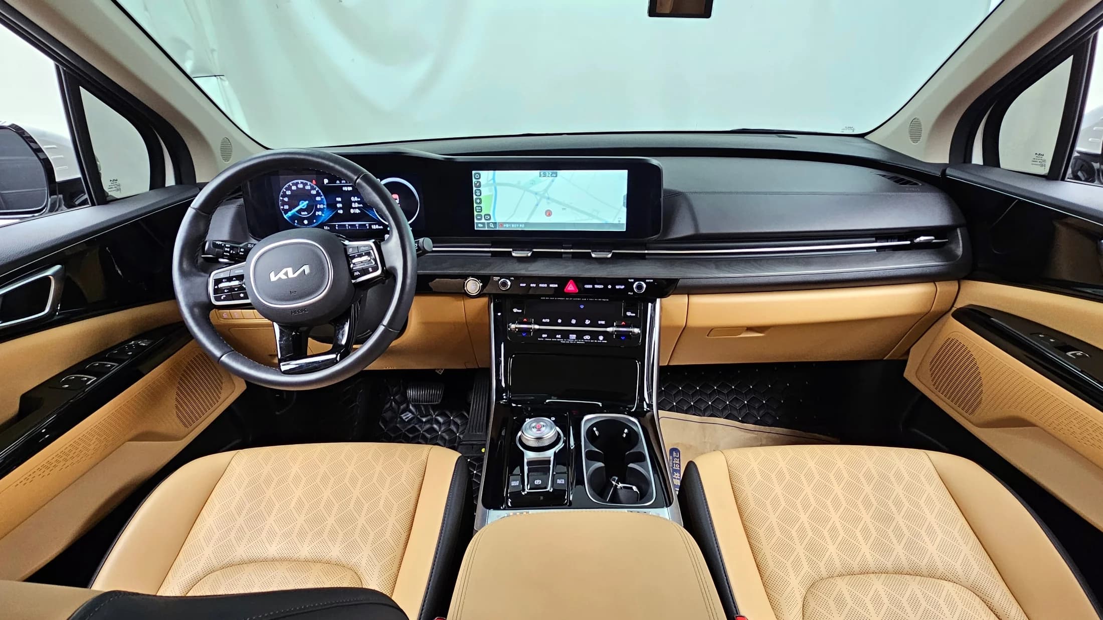 Kia Carnival 9-Seater Noblesse, 2022 г. 14255 км. — фото 7