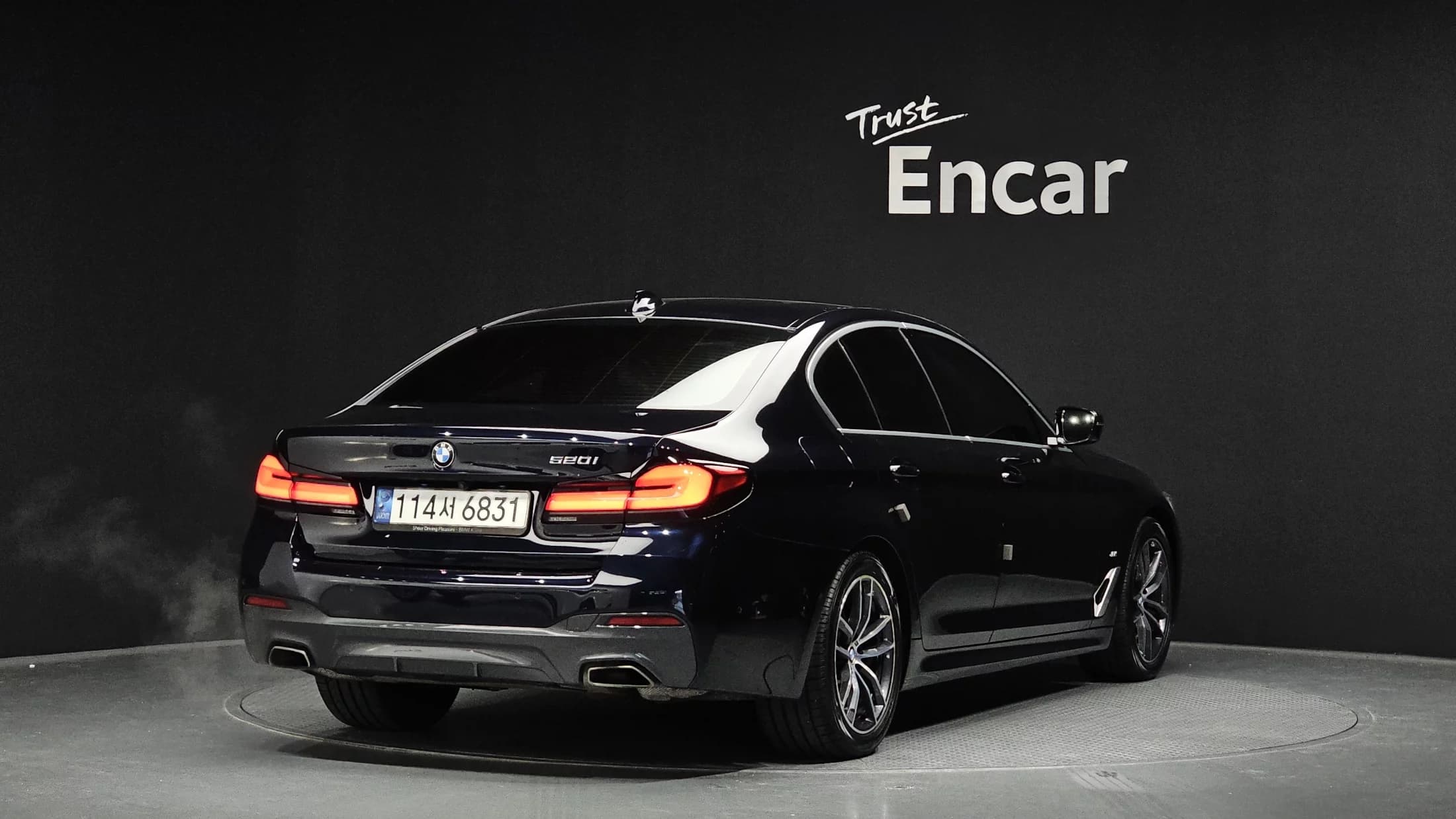 BMW 5-Series 520i M Sport, 2021 г. 73224 км. — фото 2