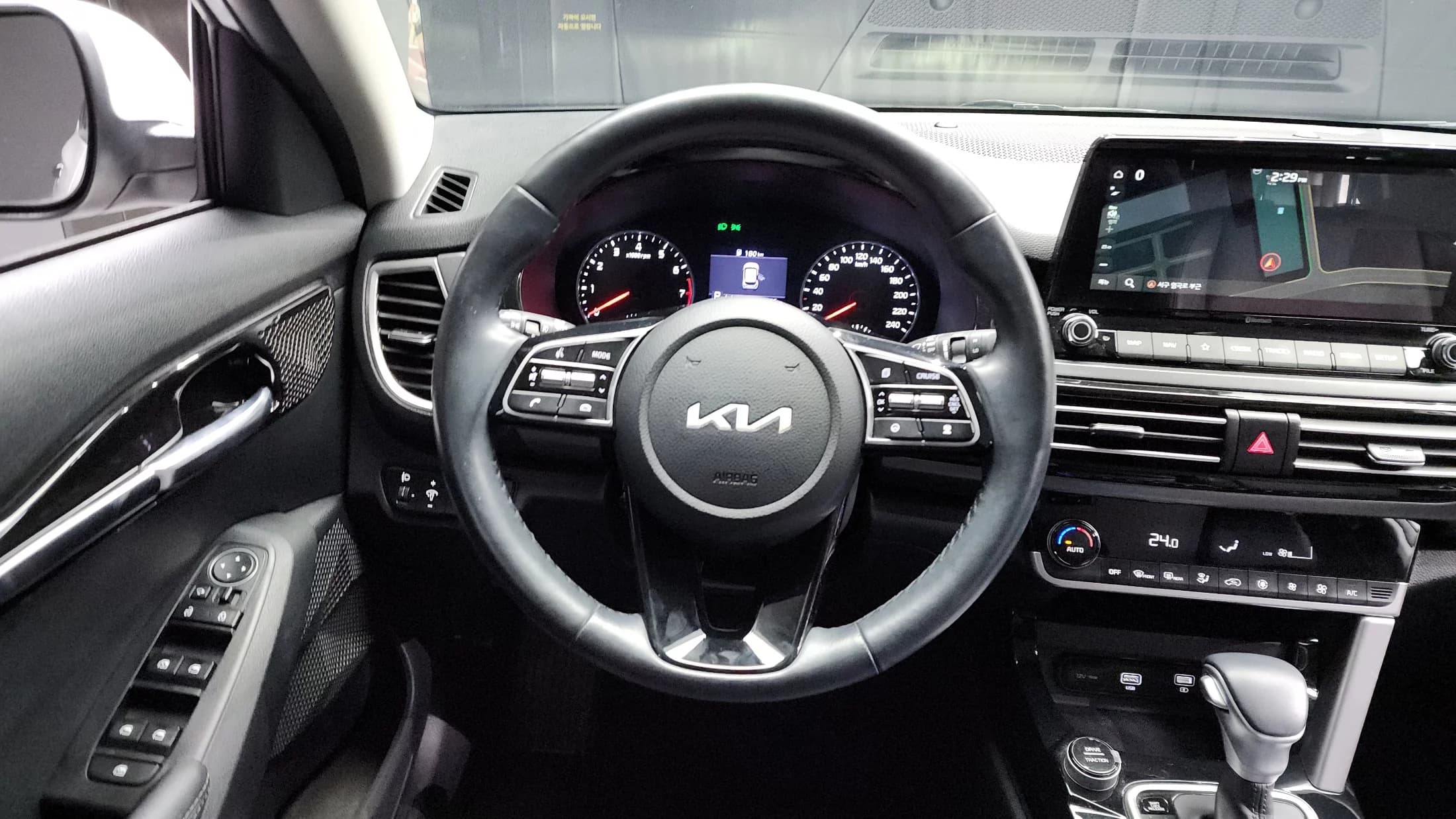 Kia Seltos Gasoline 1.6 Turbo 2WD Signature, 2021 г. 94096 км. — фото 13
