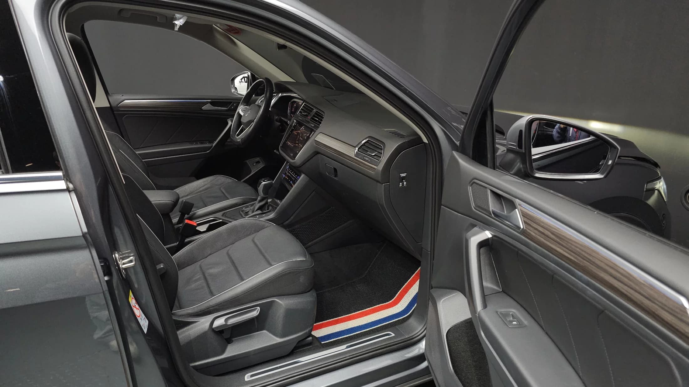 Volkswagen TIGUAN 2.0 TSI Prestige, 2022 г. 33808 км. — фото 10