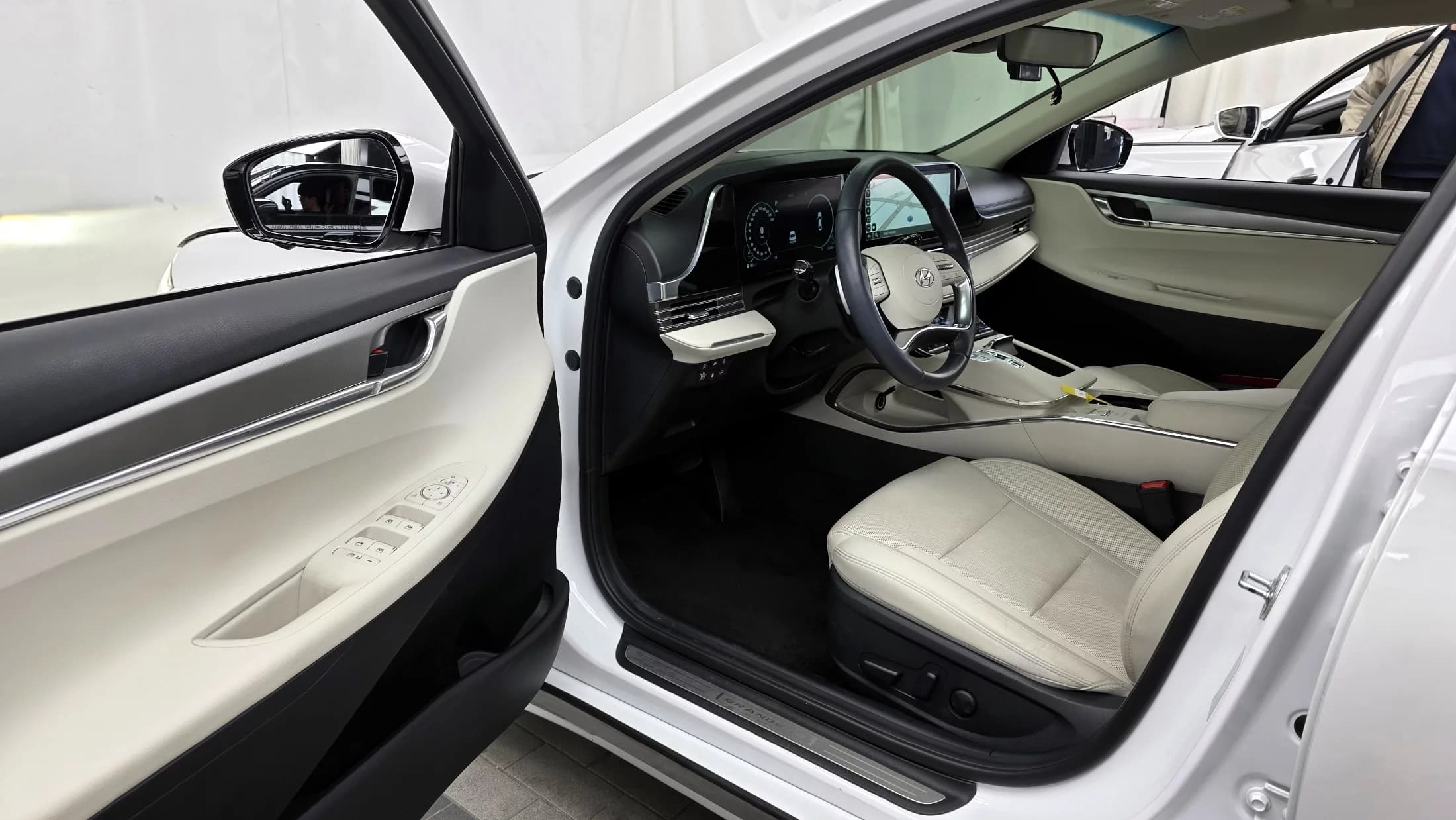 Hyundai Grandeur 2.5 Le Blanc, 2022 г. 26218 км. — фото 10