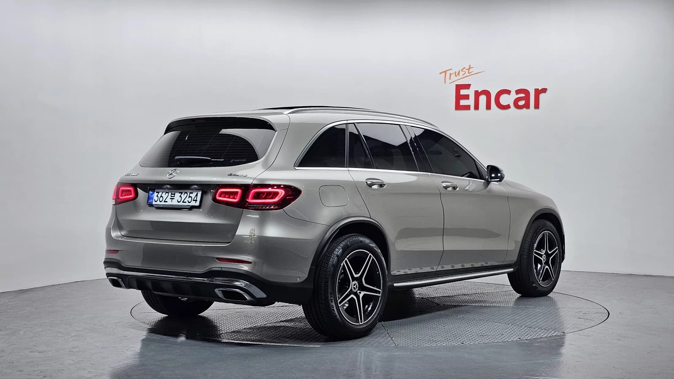 Mercedes-Benz GLC-Class GLC300 4MATIC, 2022 г. 66905 км. — фото 2