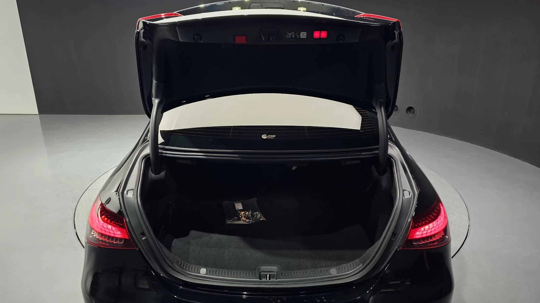 Mercedes-Benz E-Class E350 4MATIC AMG Line, 2023 г. 89481 км. — фото 20