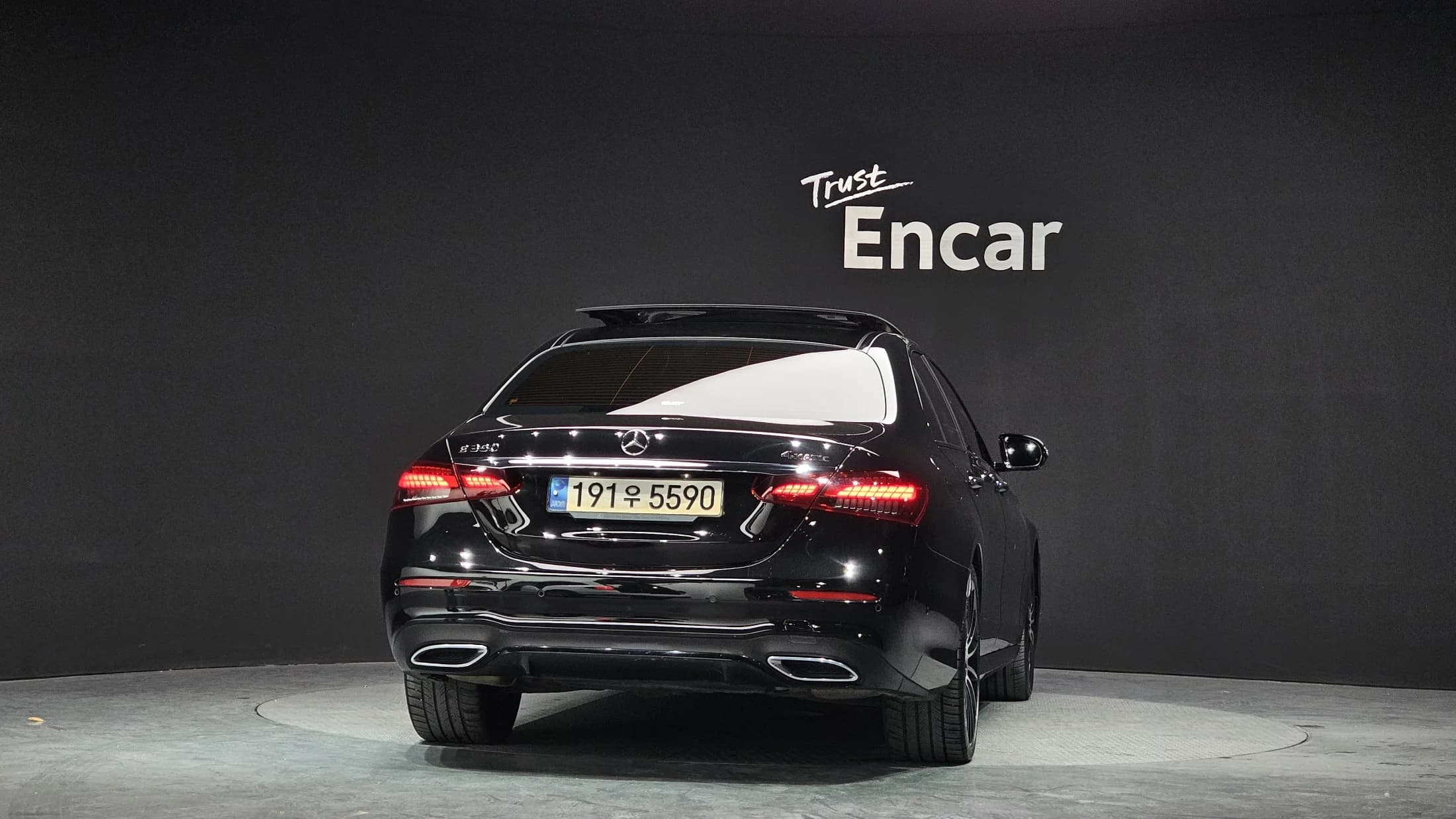 Mercedes-Benz E-Class E350 4MATIC AMG Line, 2023 г. 89481 км. — фото 4