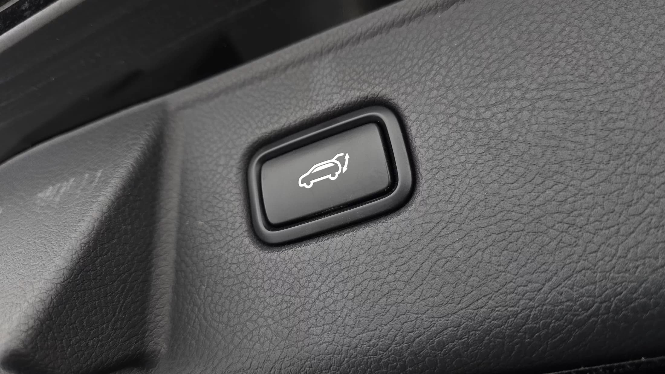 Kia Mohave Diesel 3.0 4WD 7-Seater Masters, 2021 г. 85851 км. — фото 20