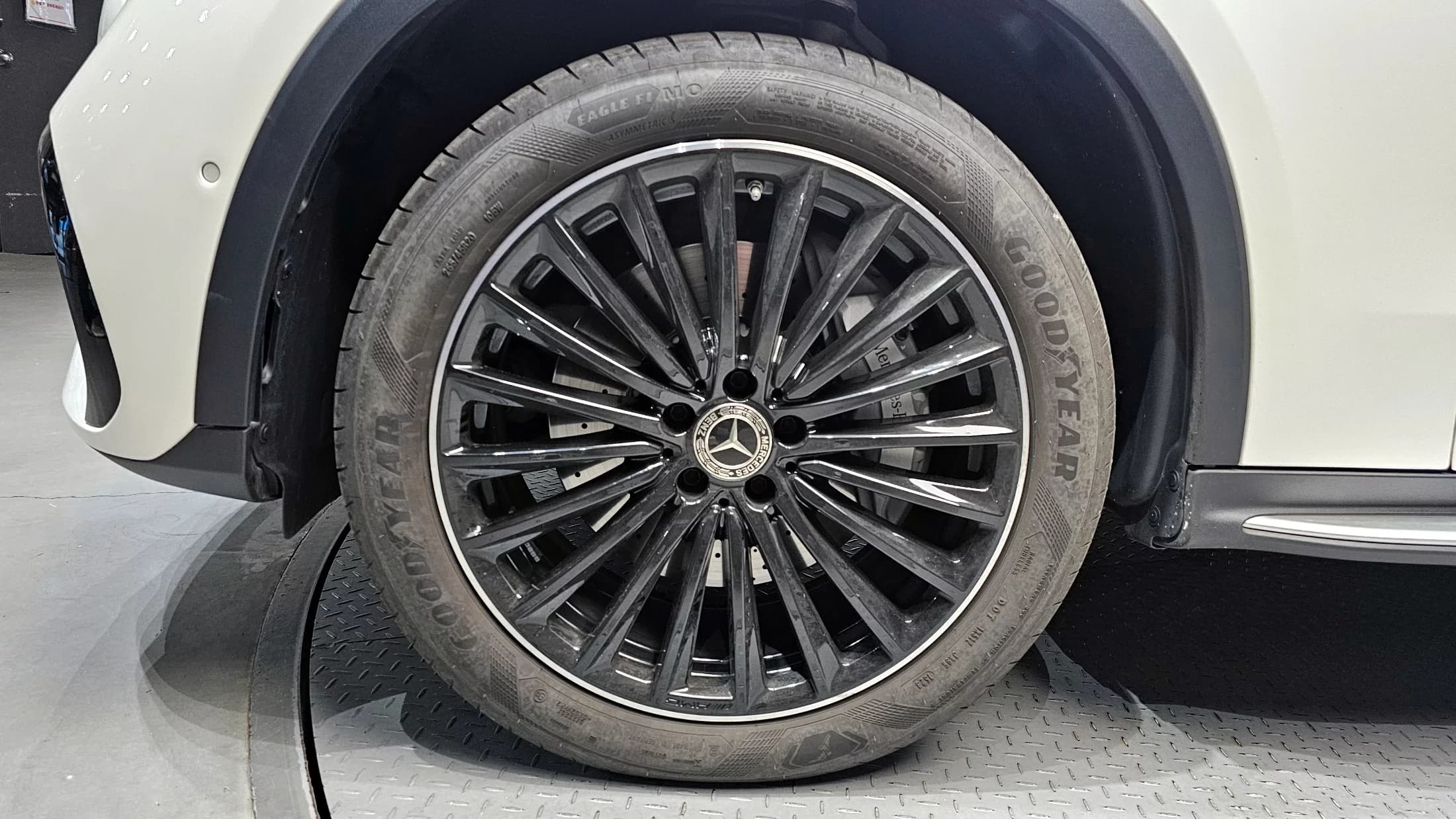 Mercedes-Benz GLC-Class GLC300 4MATIC Online Special, 2023 г. 19748 км. — фото 5