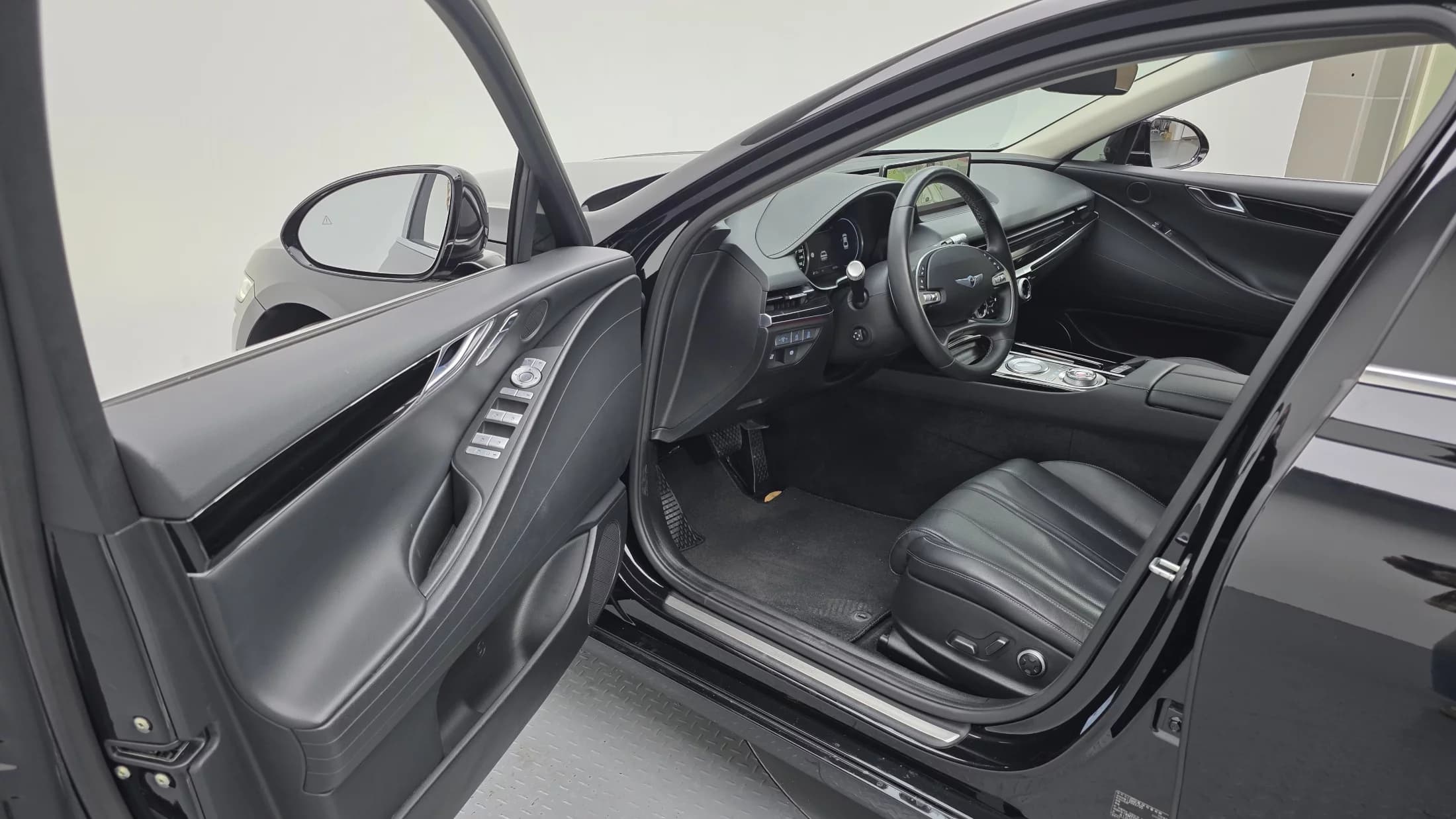 Genesis G80 Gasoline 3.5 Turbo AWD, 2022 г. 36831 км. — фото 10