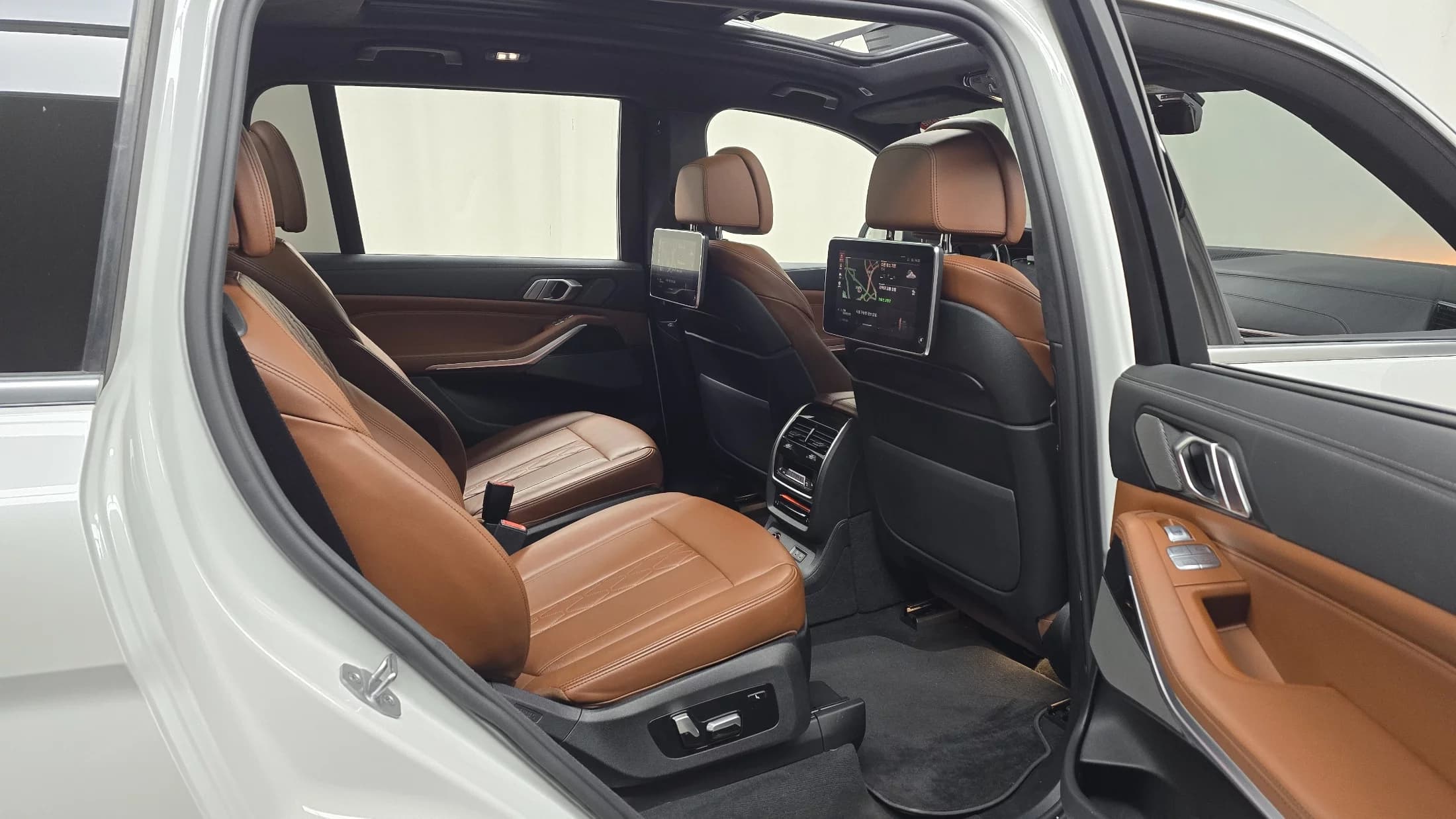 BMW X7 xDrive 40i M Sport 6STR, 2022 г. 71814 км. — фото 12