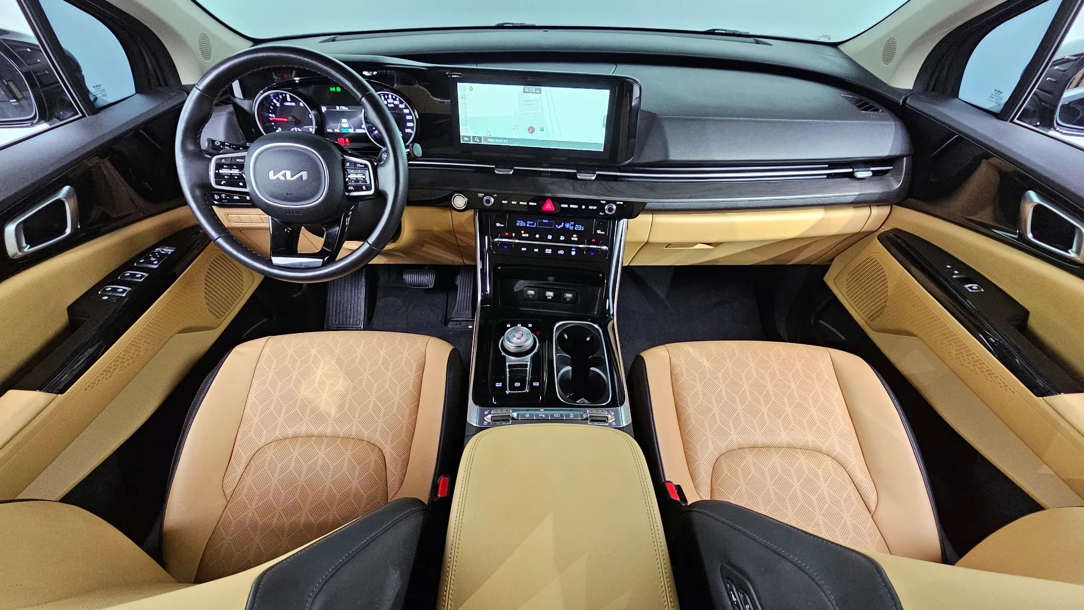 Kia Carnival 9-Seater Noblesse, 2023 г. 92311 км. — фото 7