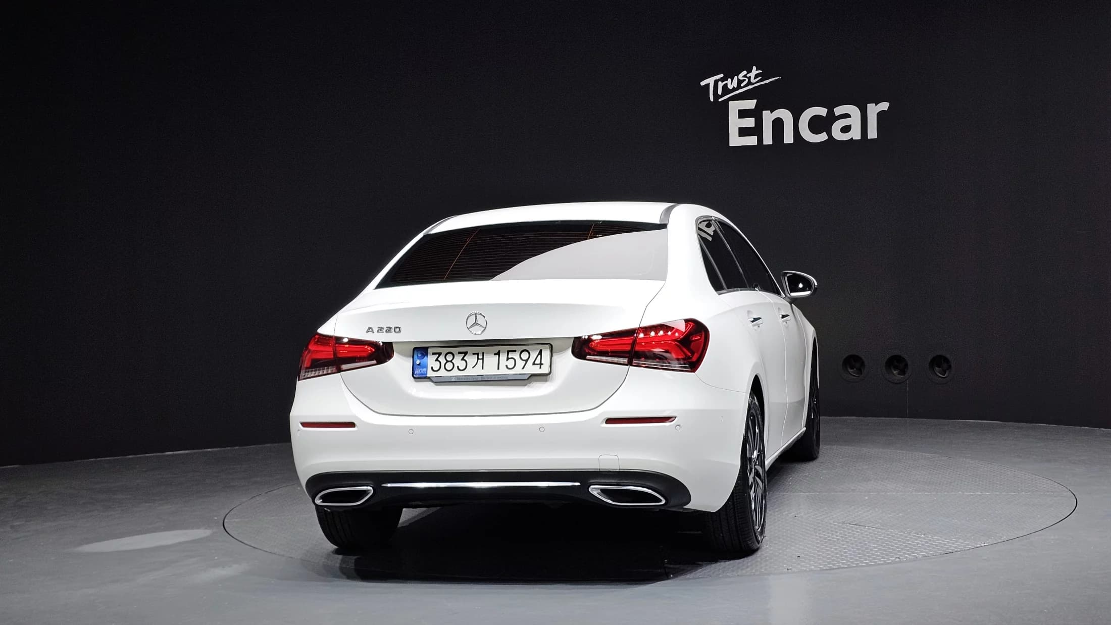 Mercedes-Benz A-Class A220 Sedan, 2021 г. 79649 км. — фото 4