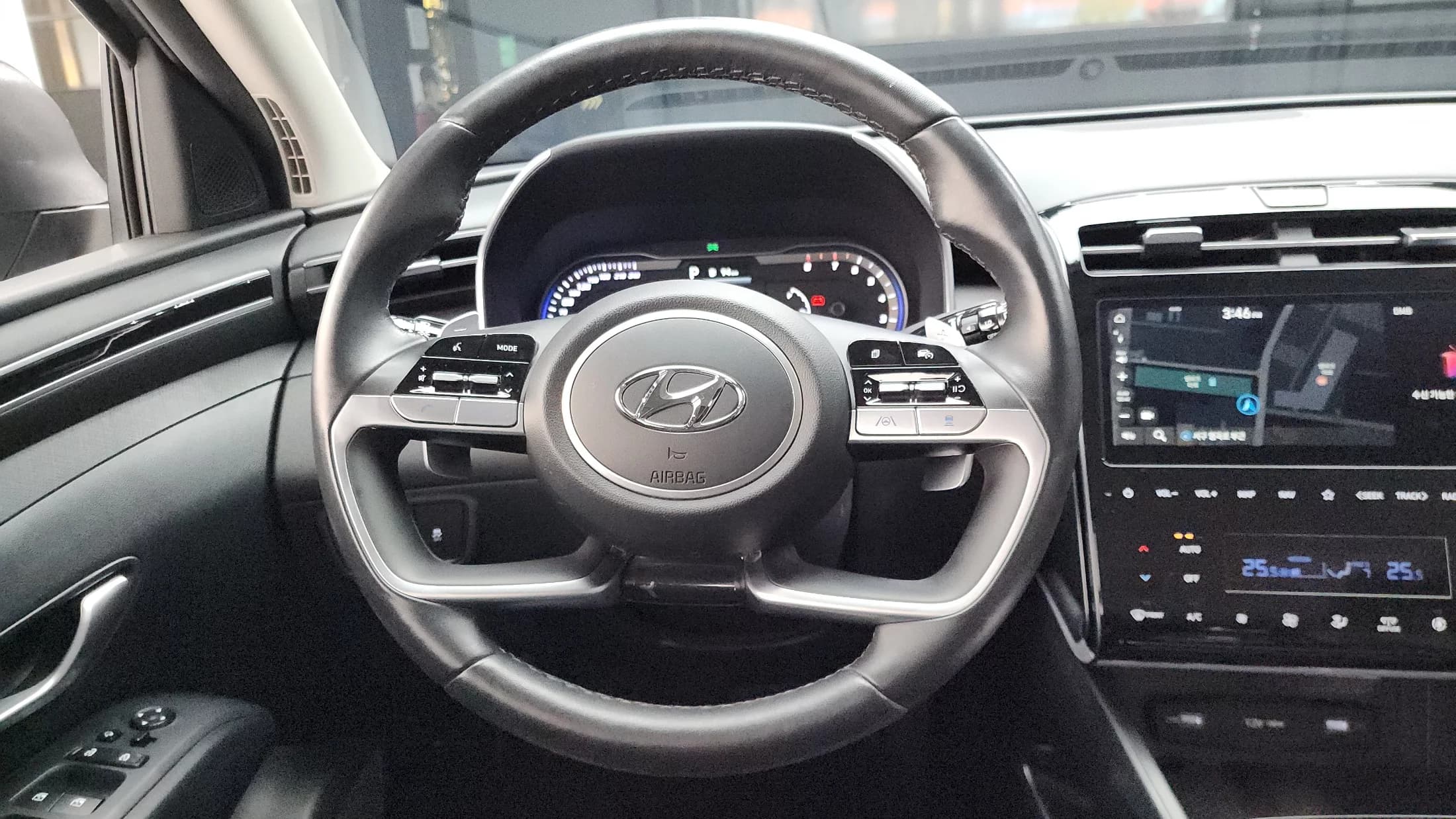 Hyundai Tucson Gasoline 1.6 Turbo 2WD Premium, 2022 г. 57610 км. — фото 13