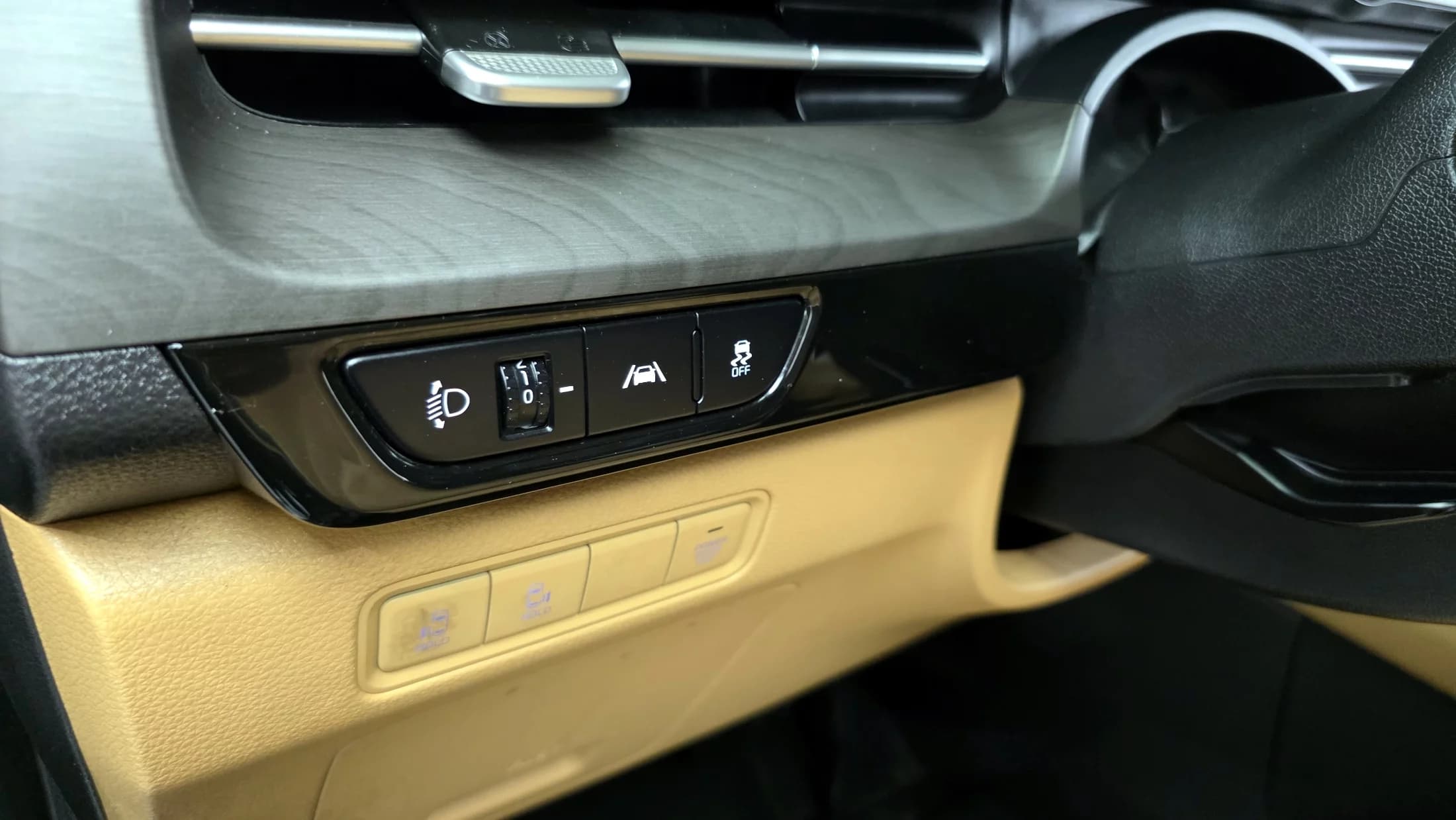 Kia Carnival 9-Seater Prestige, 2022 г. 153382 км. — фото 15