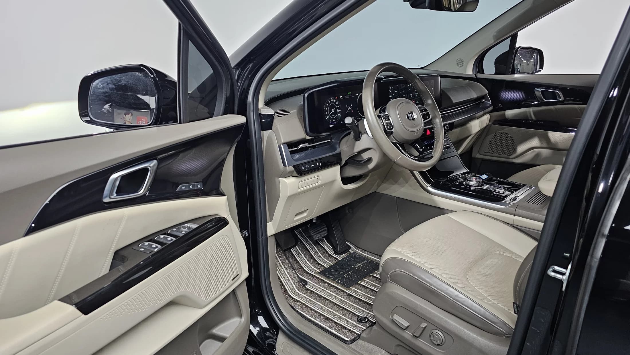 Kia Carnival Gasoline 9-Seater Hi-Limousine Signature, 2021 г. 24373 км. — фото 11
