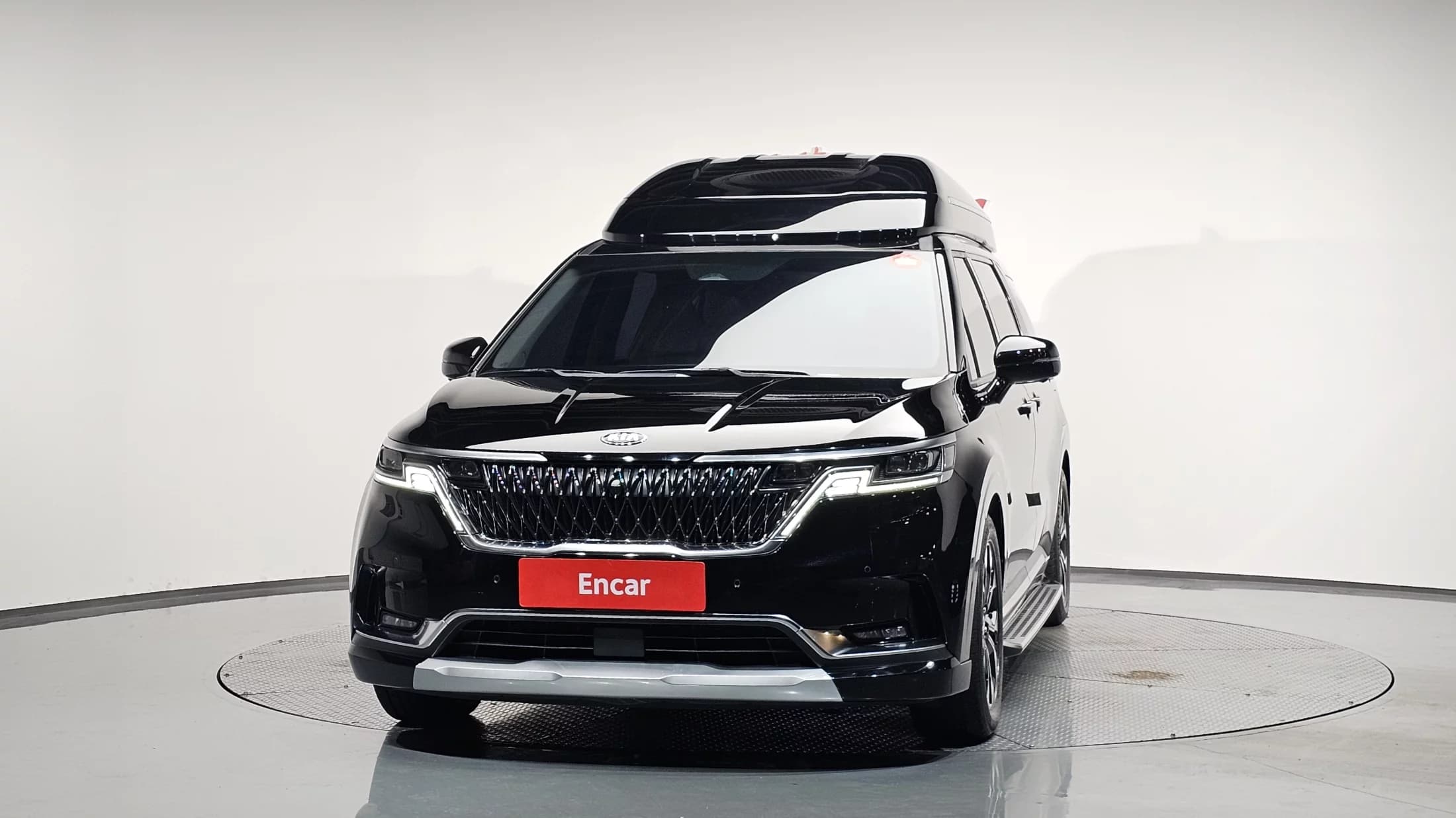 Kia Carnival Gasoline 9-Seater Hi-Limousine Signature, 2021 г. 24373 км. — фото 3