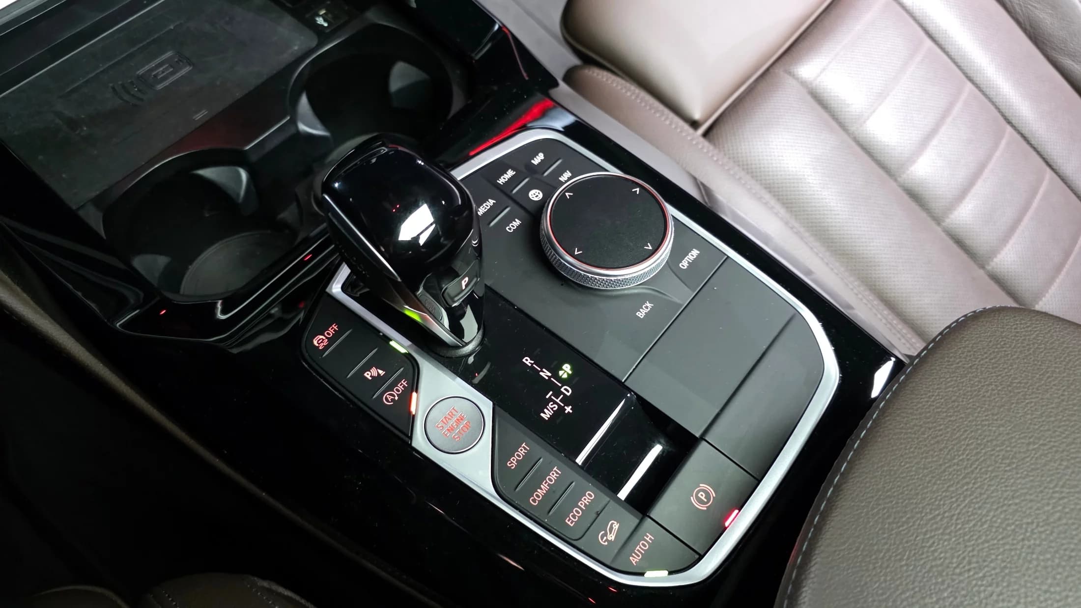 BMW X4 xDrive20i M Sport, 2022 г. 74522 км. — фото 9